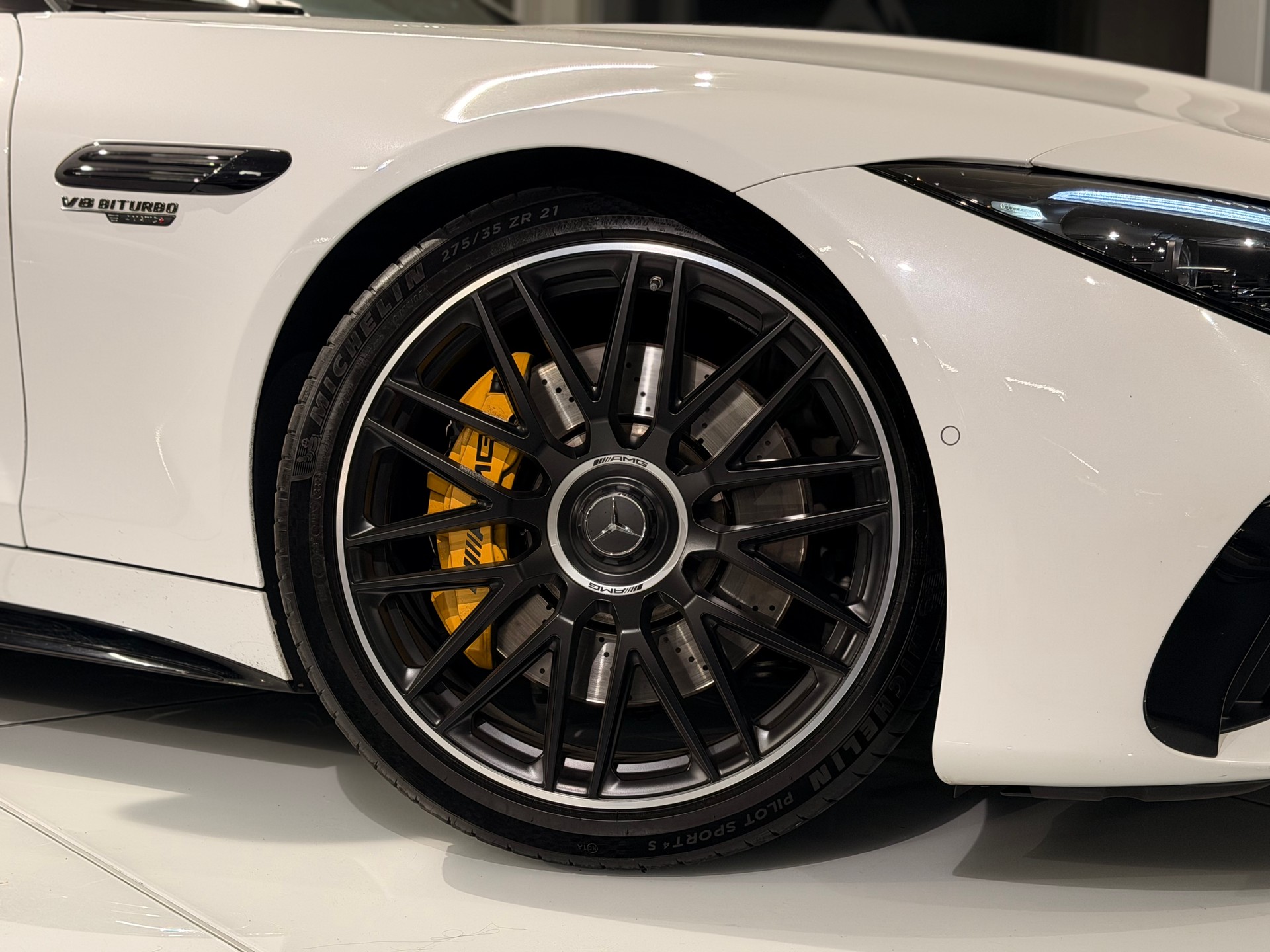 MERCEDES-BENZ AMG SL 63 4M Speedshift MCT-showroom-element-3