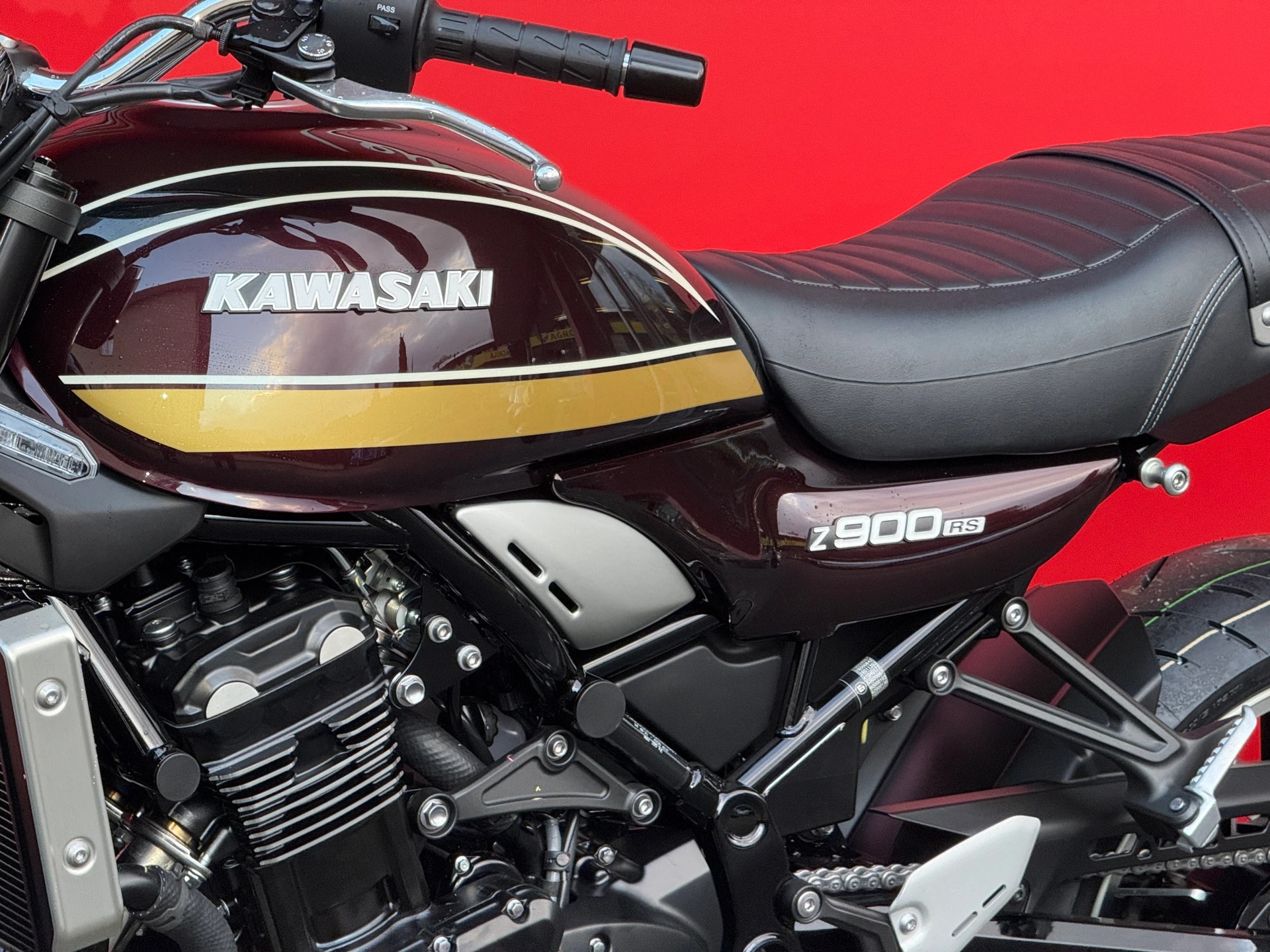 KAWASAKI Z 900 RS-image-6