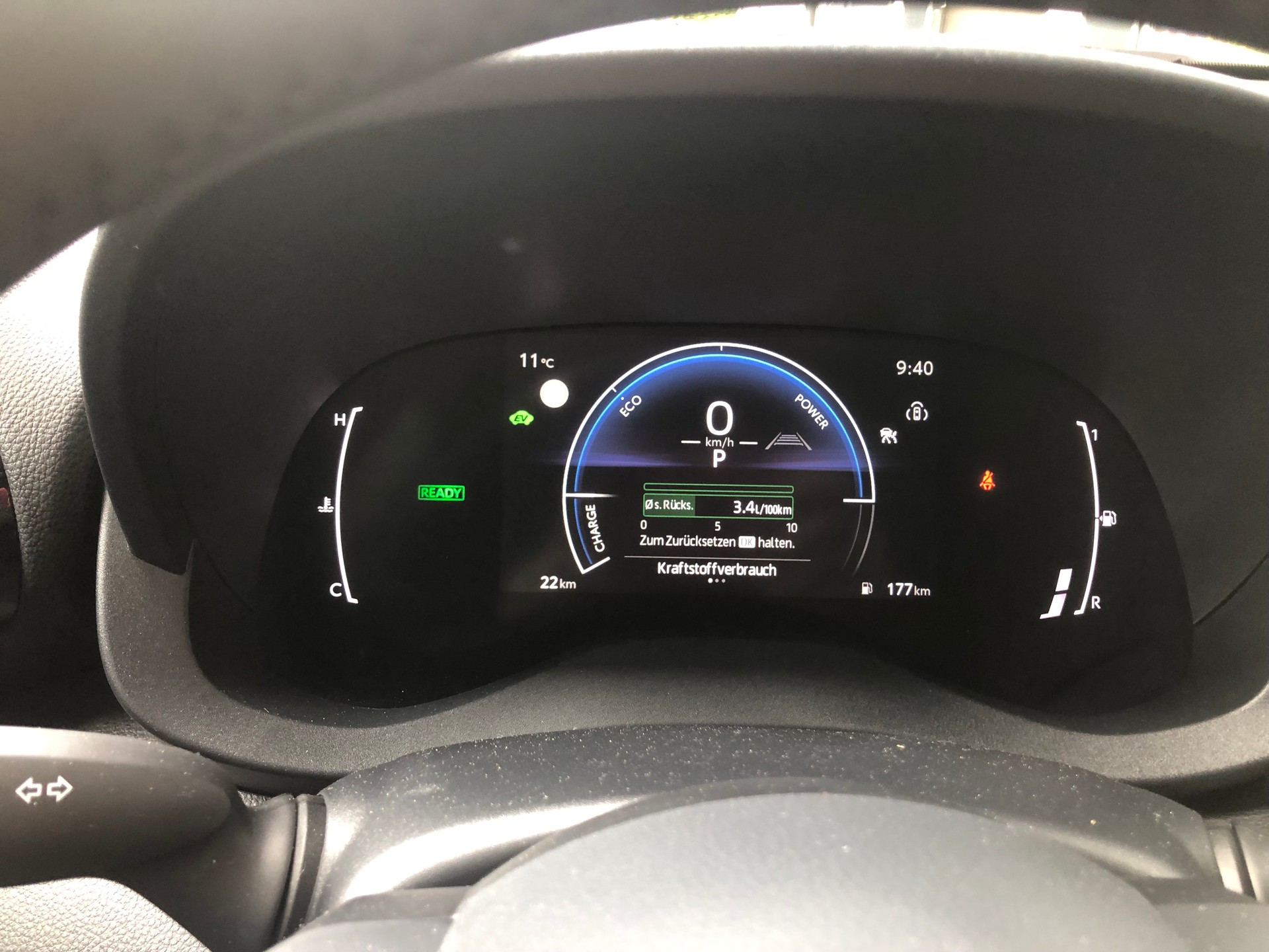 TOYOTA Yaris Cross 1.5 Sport Edition AWDi e-CVT-image-5