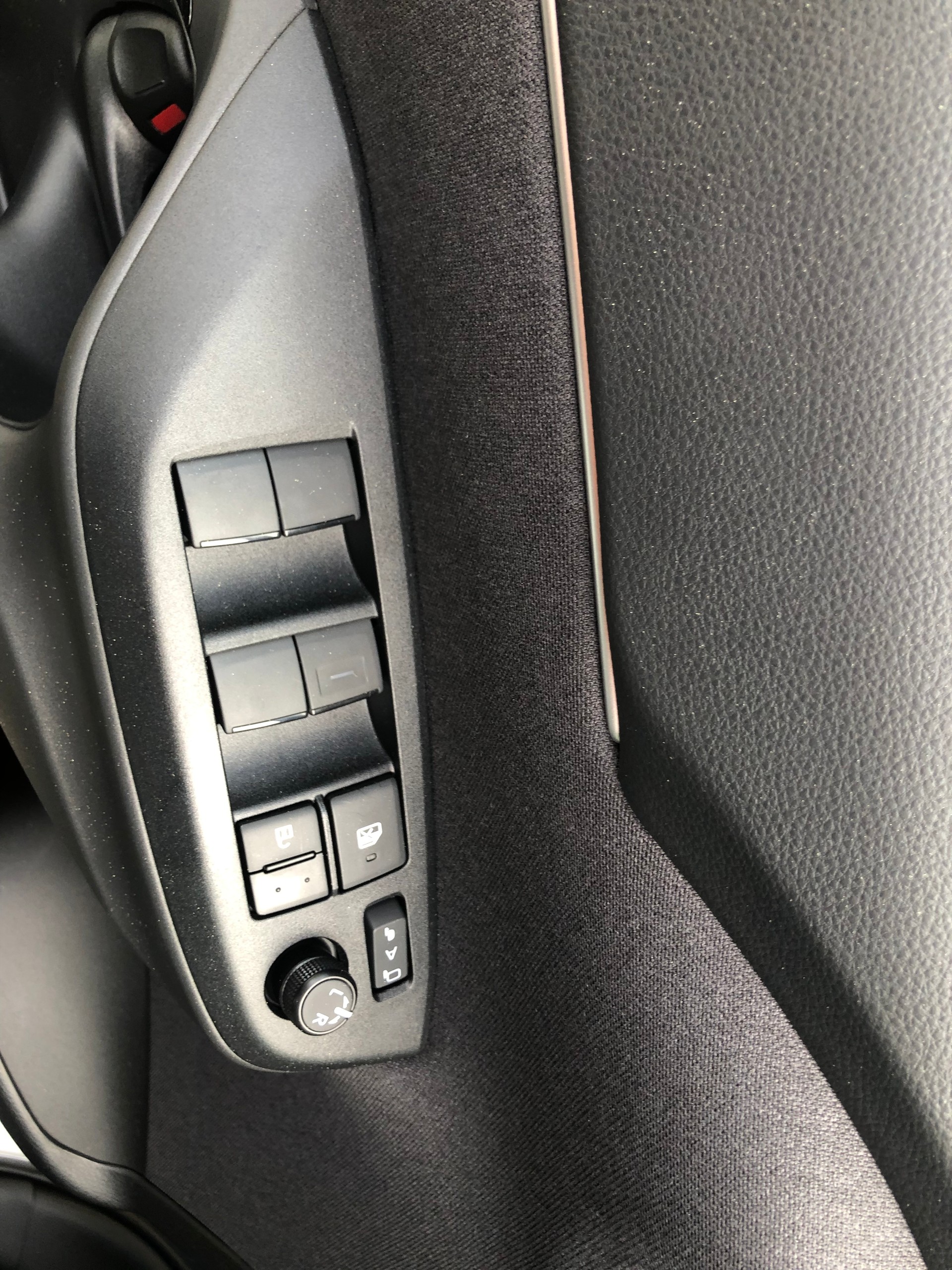 TOYOTA Yaris Cross 1.5 Sport Edition AWDi e-CVT-image-9