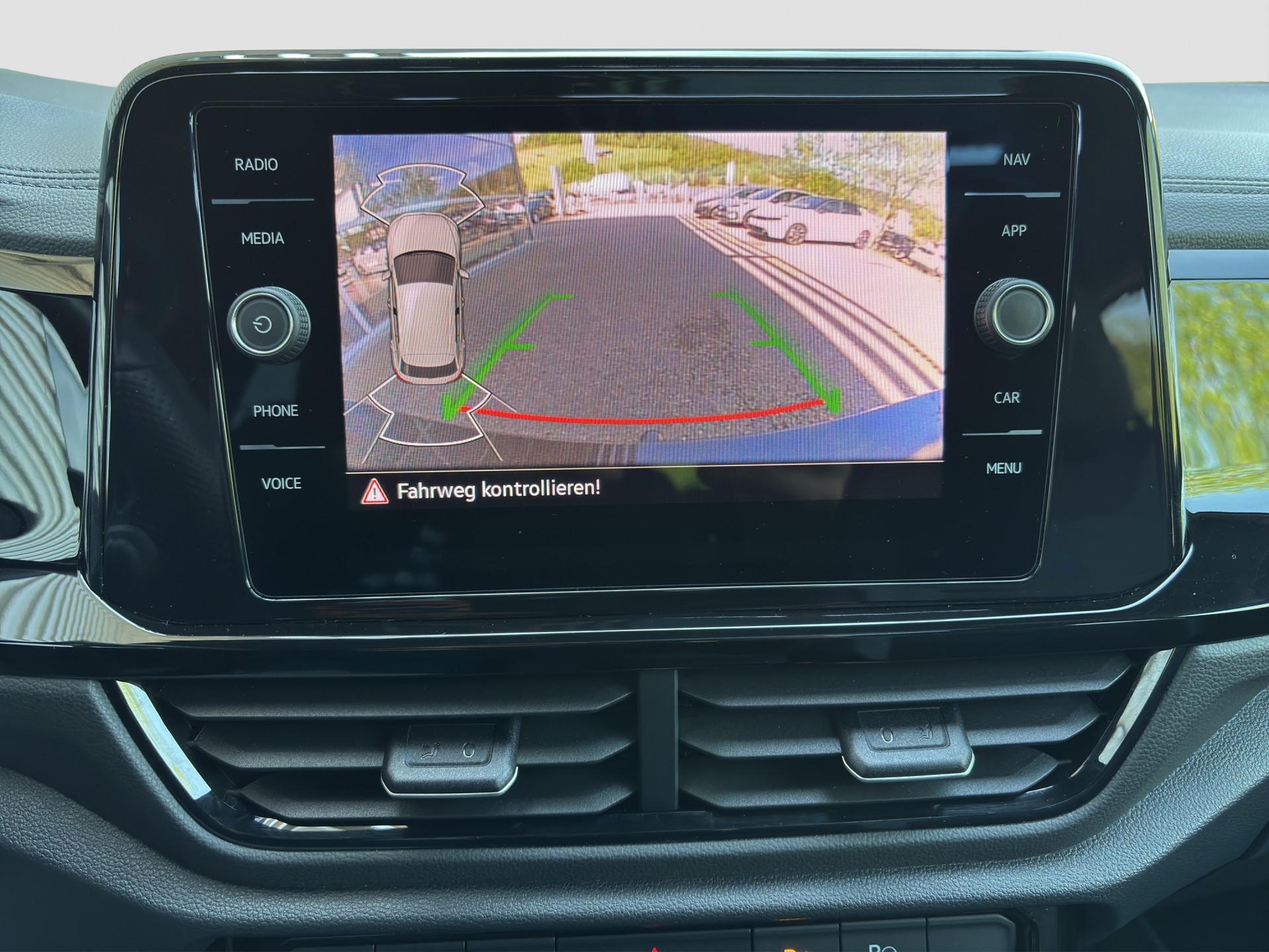 VW T-Roc 2.0 TSI R DSG 4Motion-image-7