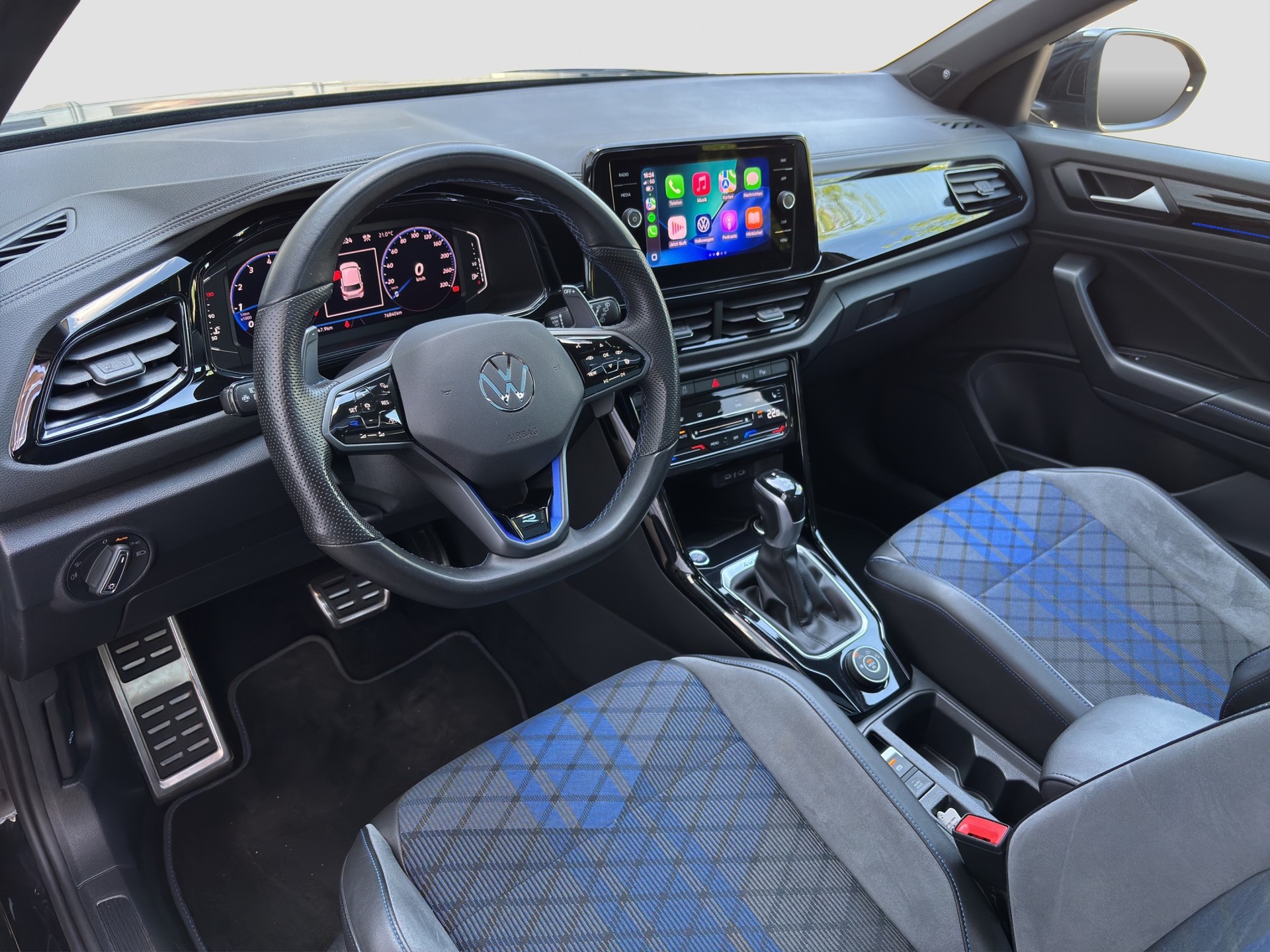 VW T-Roc 2.0 TSI R DSG 4Motion-image-12