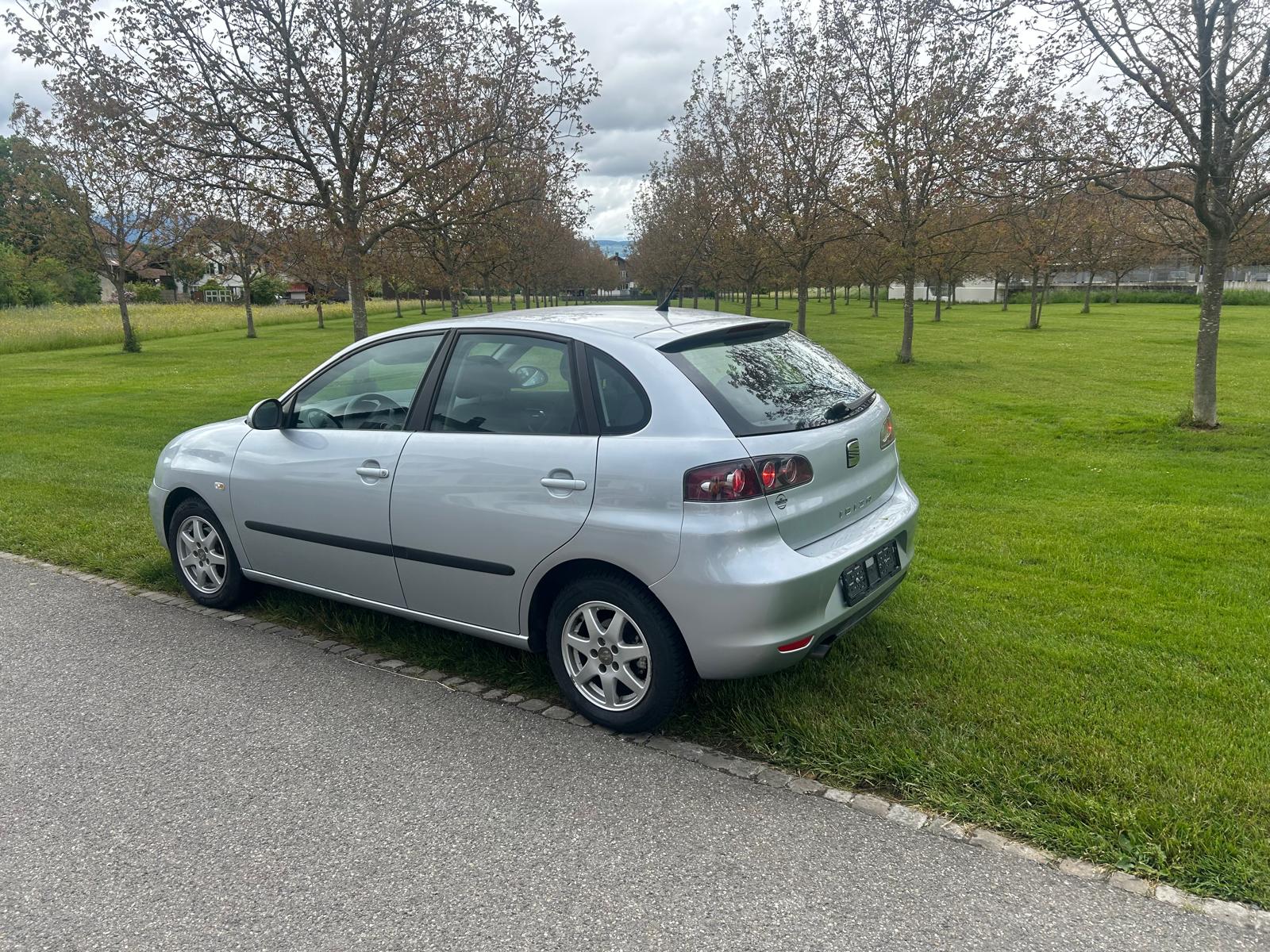 SEAT Ibiza 1.4 16V Edition Joya-image-4