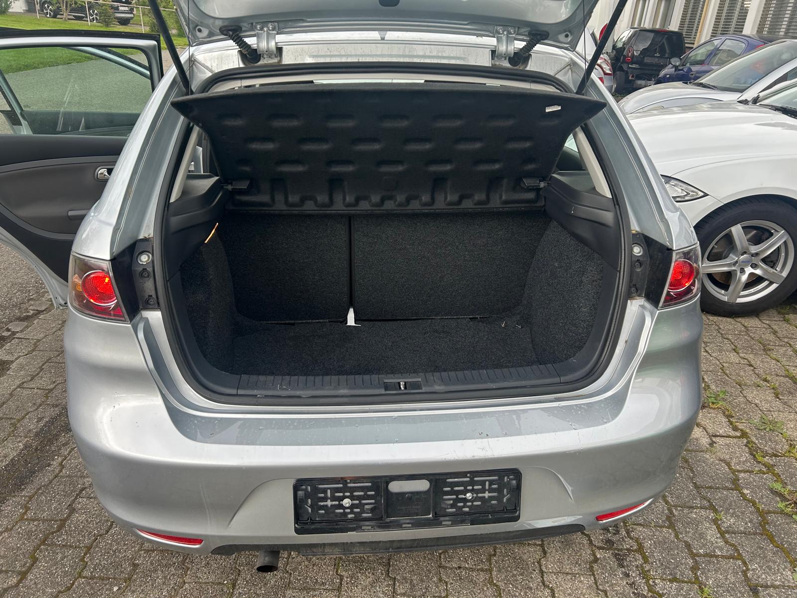 SEAT Ibiza 1.4 16V Edition Joya-image-7