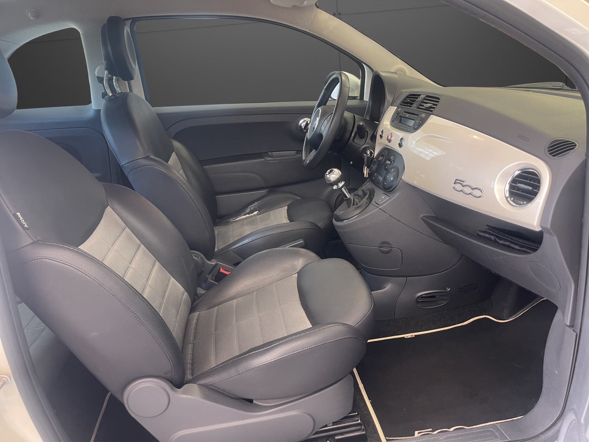 FIAT 500C 1.4 16V Lounge-image-13