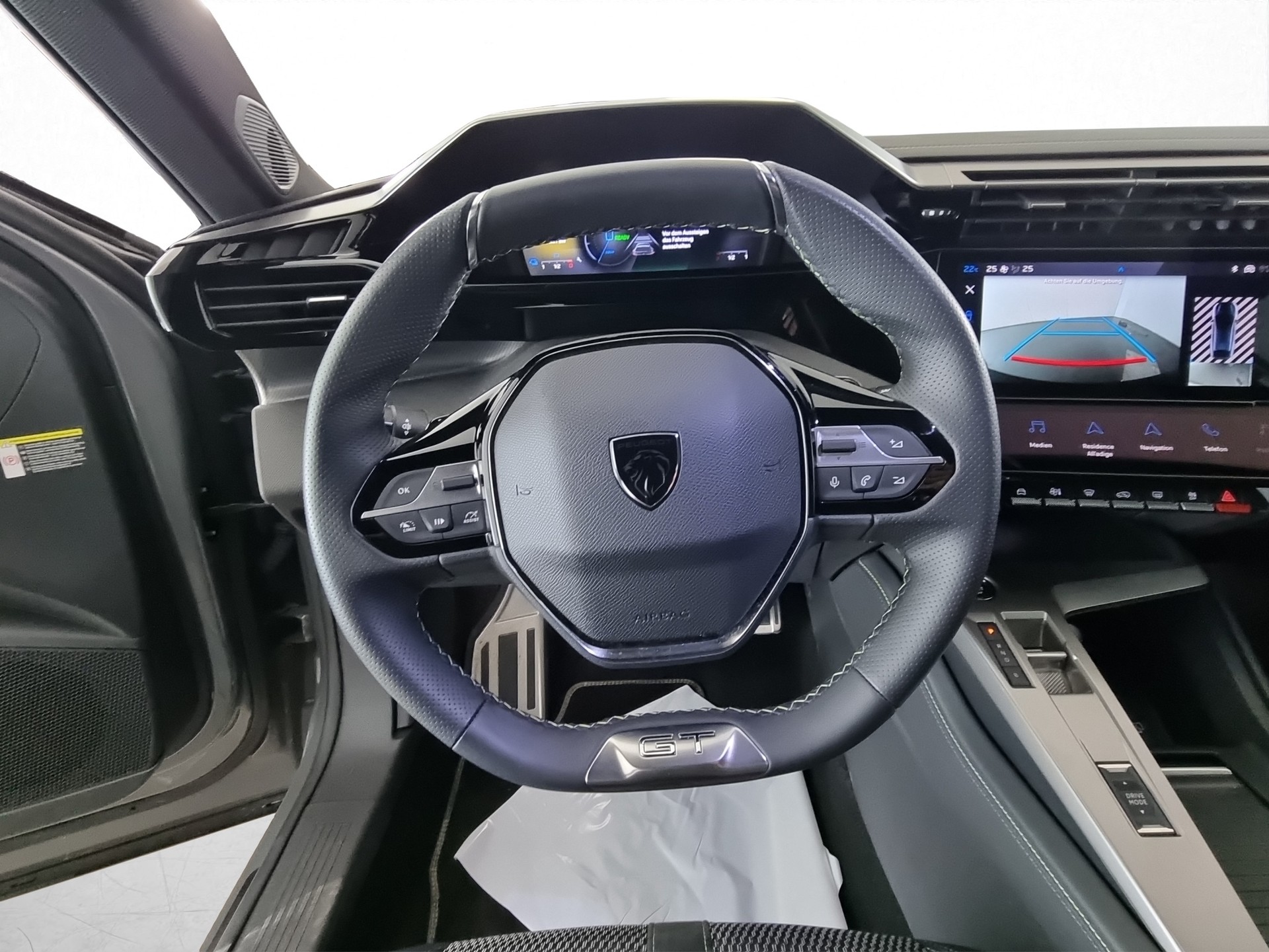 PEUGEOT 408 1.6 PHEV 225 GT-image-8