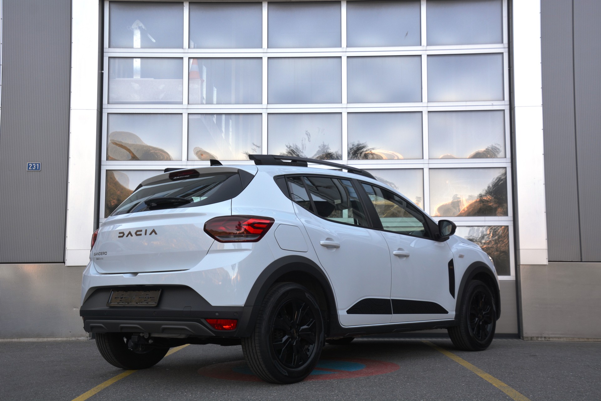DACIA Sandero Stepway TCe 90 Extreme CVT-image-1