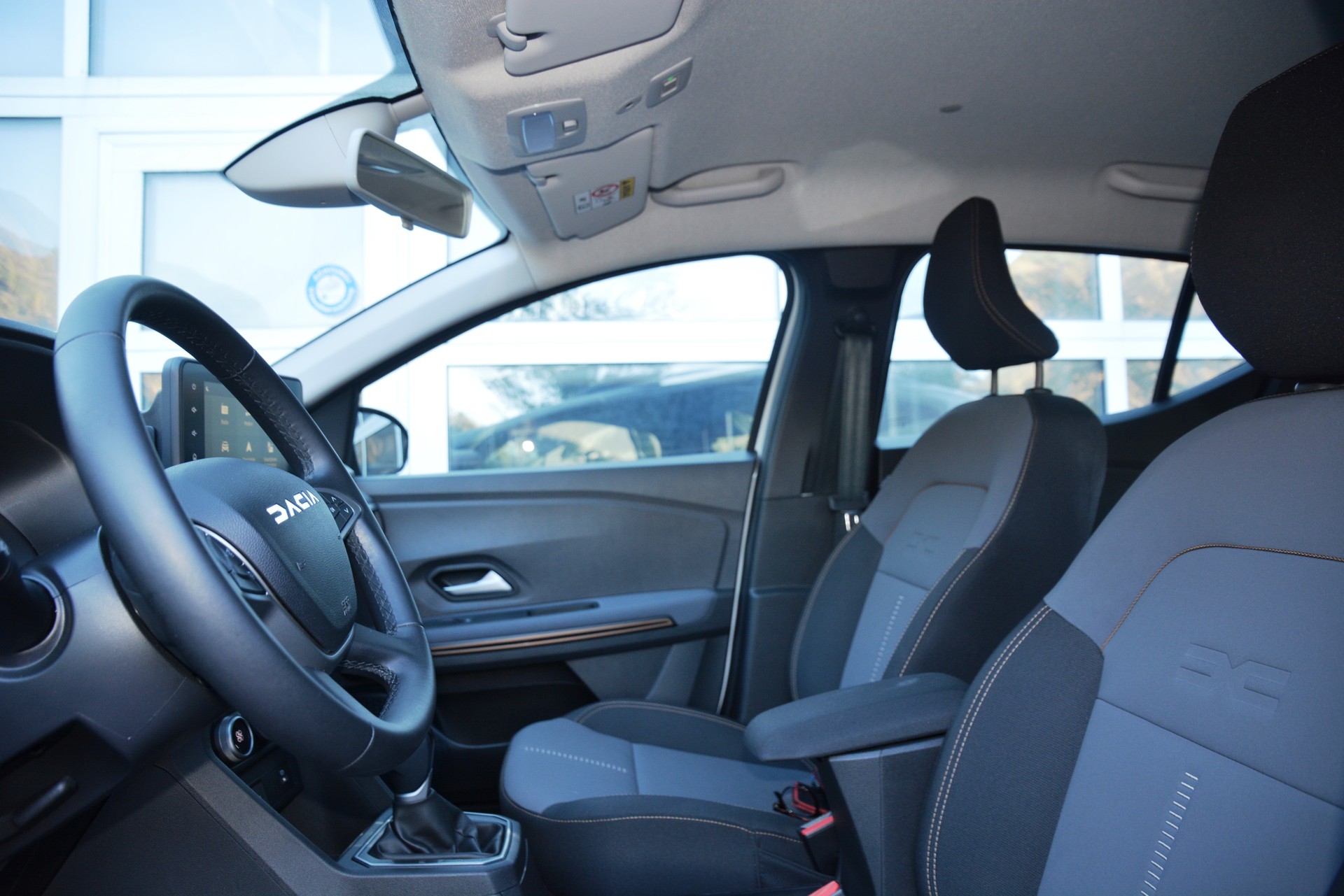 DACIA Sandero Stepway TCe 90 Extreme CVT-image-15