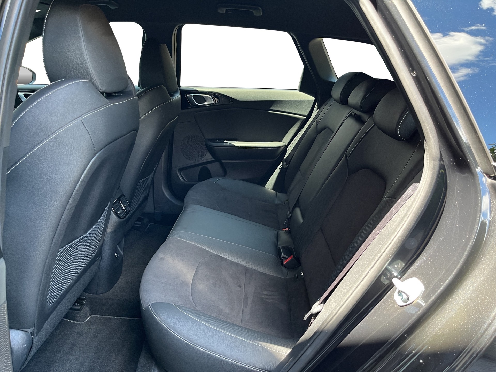 KIA Ceed Sportswagon 1.5 T-GDi GT Line DCT-image-8