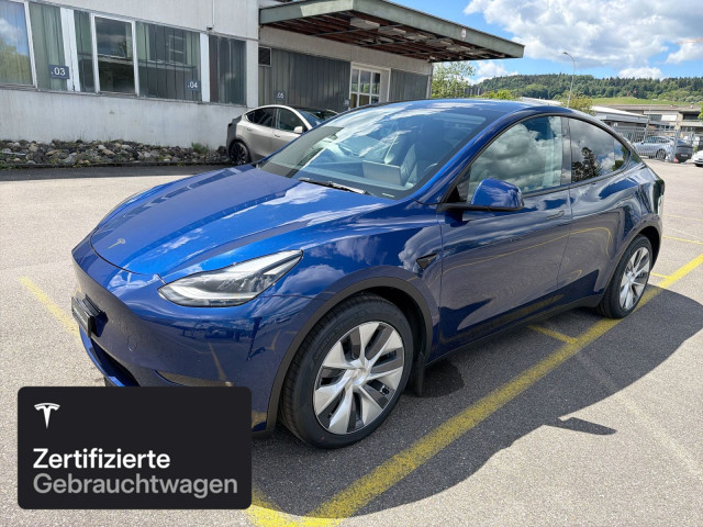 TESLA Model Y Long Range AWD-showroom-element-1