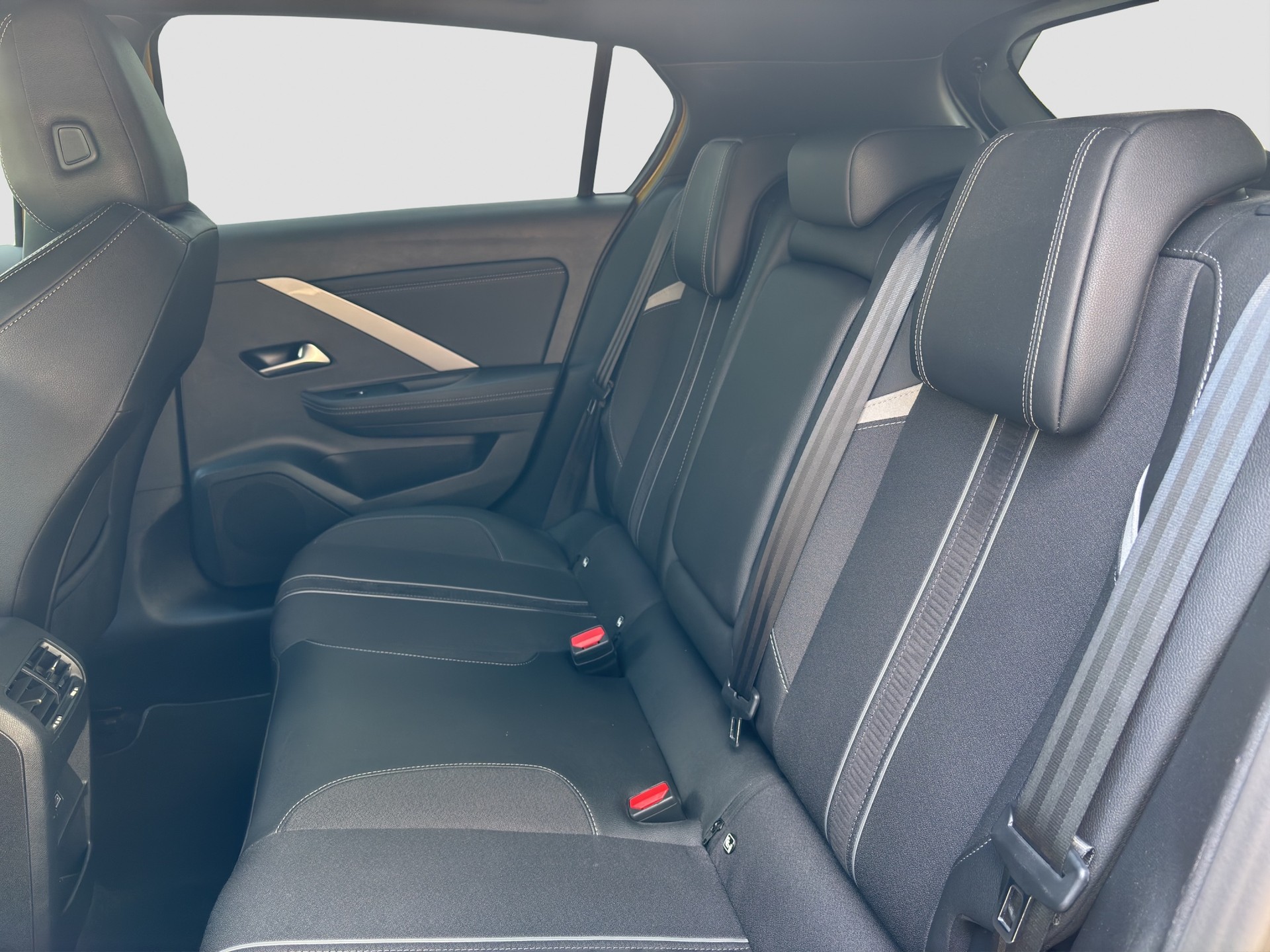 OPEL Astra 1.6 PHEV Turbo Swiss Plus A-image-18