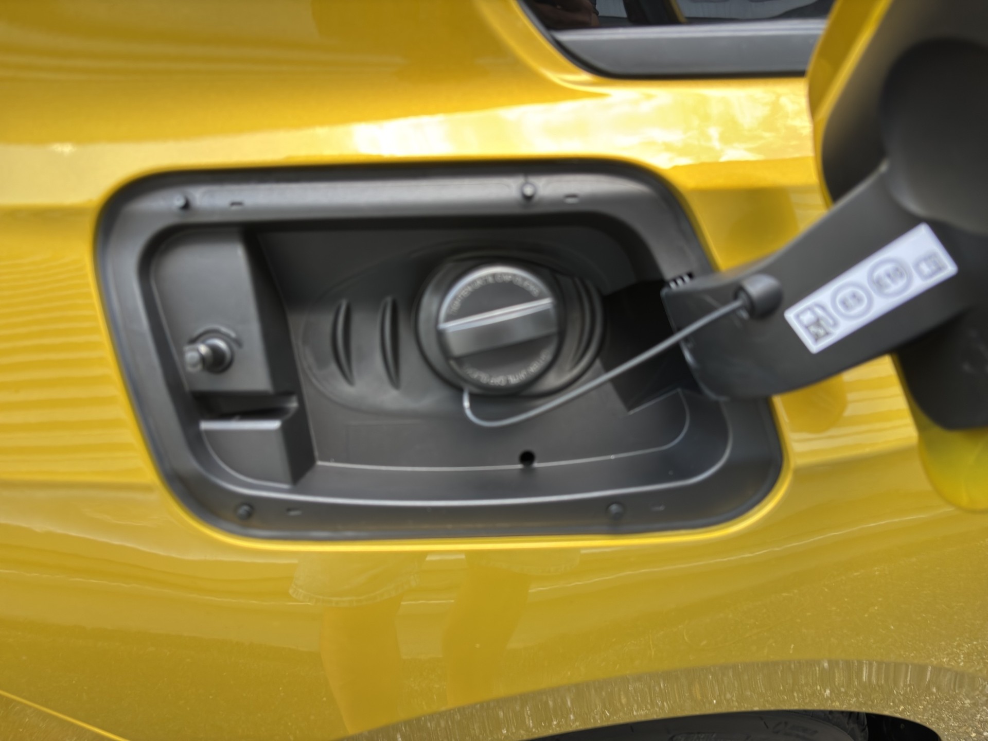 OPEL Astra 1.6 PHEV Turbo Swiss Plus A-image-25