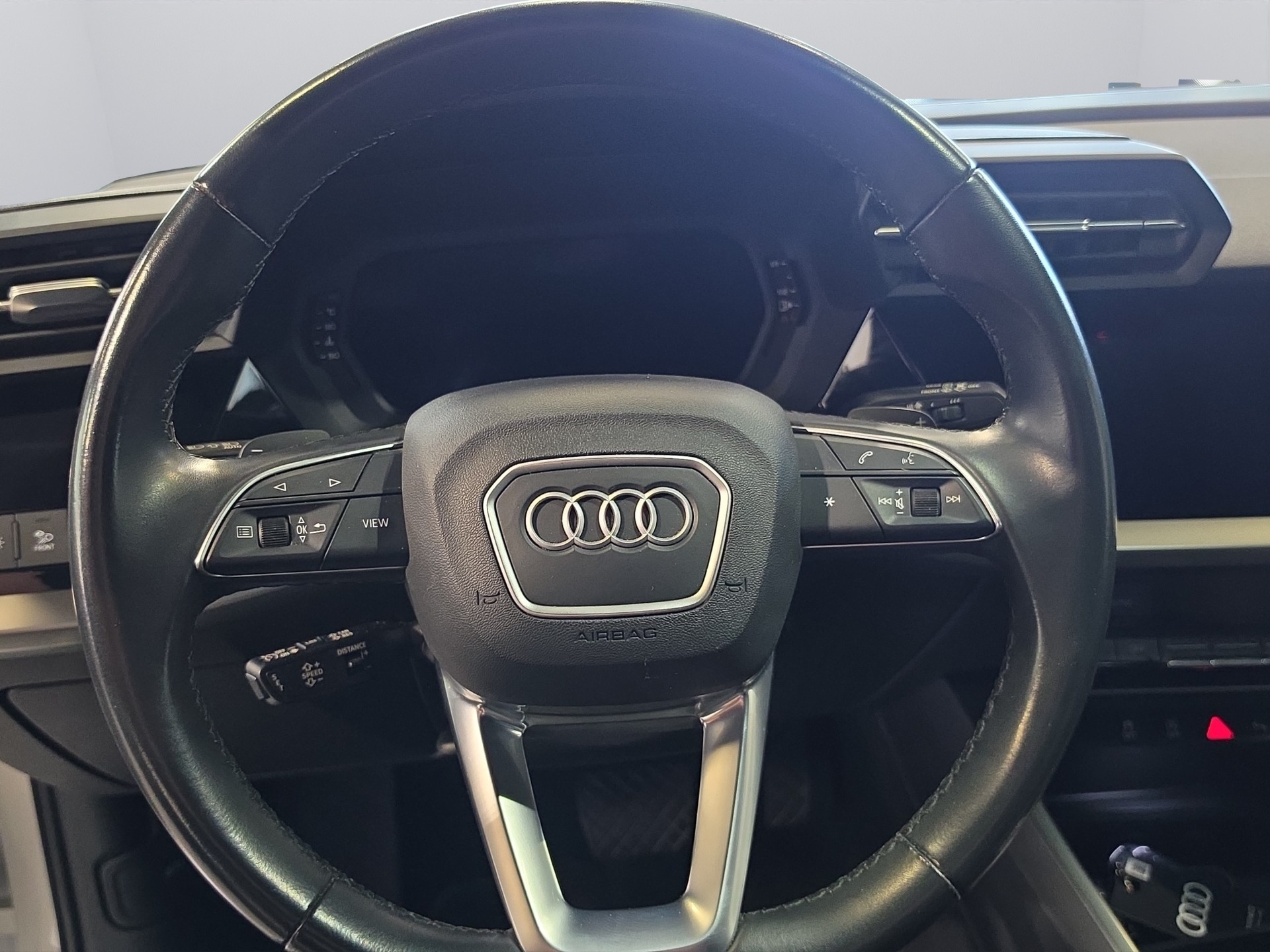AUDI A3 Sportback 35 TFSI Attraction S-tronic-image-11