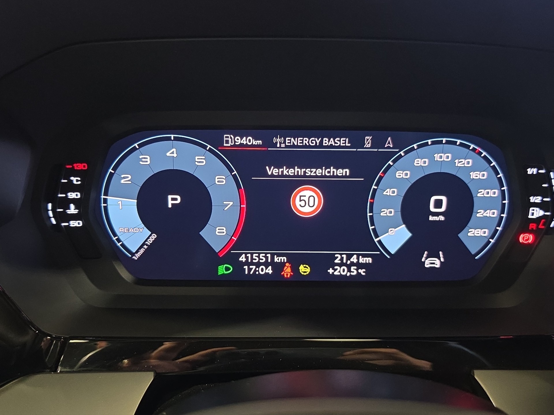 AUDI A3 Sportback 35 TFSI Attraction S-tronic-image-12