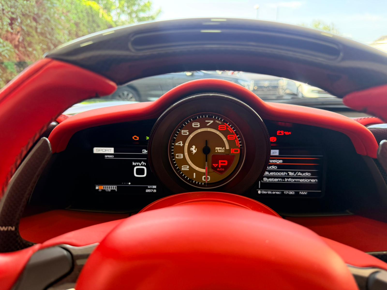 FERRARI 488 Spider 3.9 V8 * Novitec* Carbon-Paket*-image-17