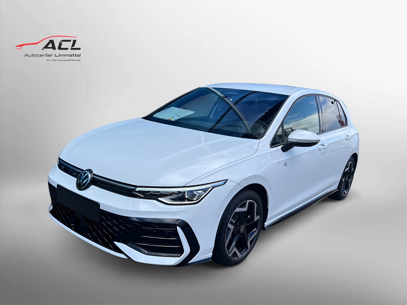 VW Golf R-Line 1.5 eTSI 150PS DSG