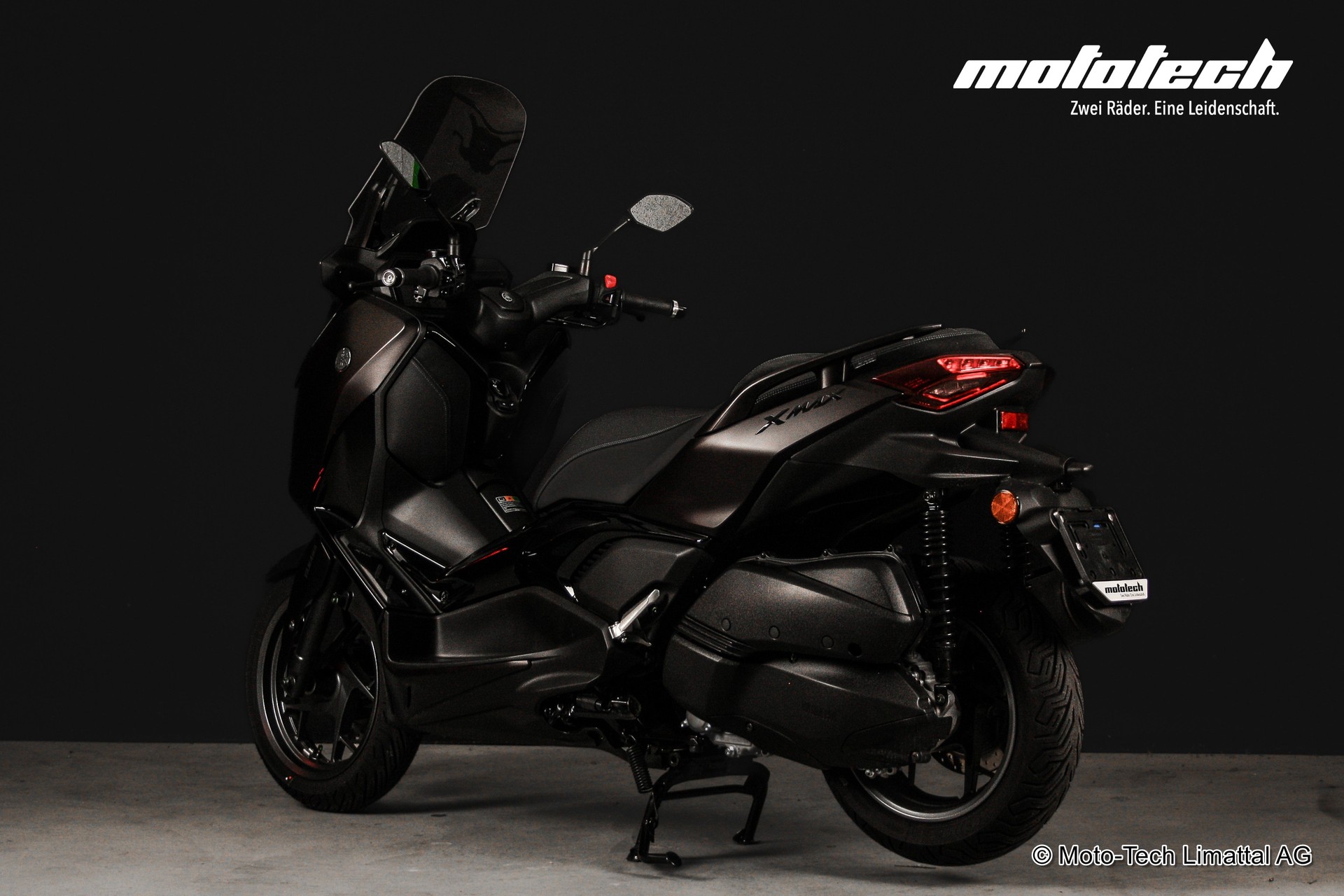 YAMAHA X-Max 300 Tech Max+-image-3