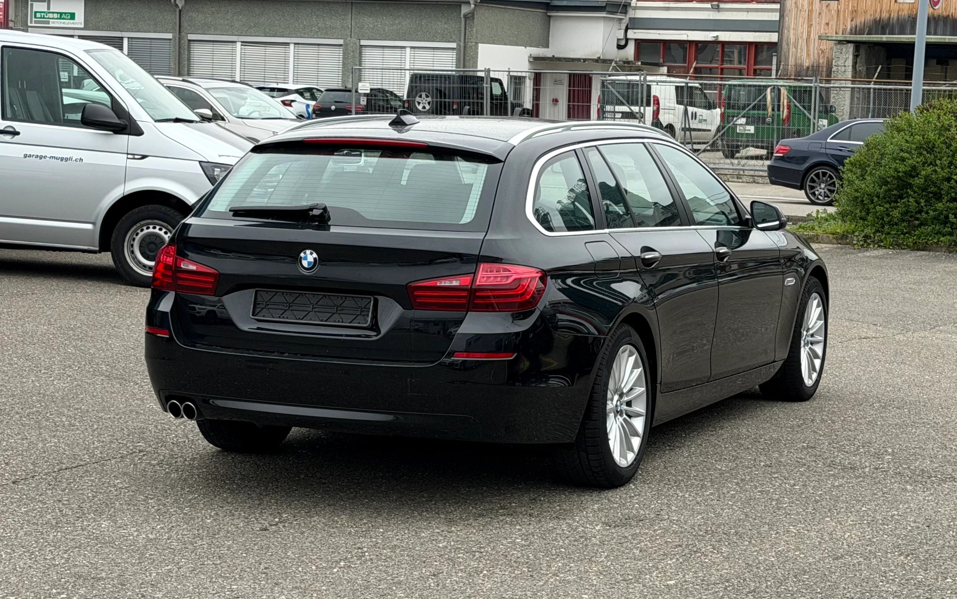 BMW 530d Touring xDrive Steptronic-image-2