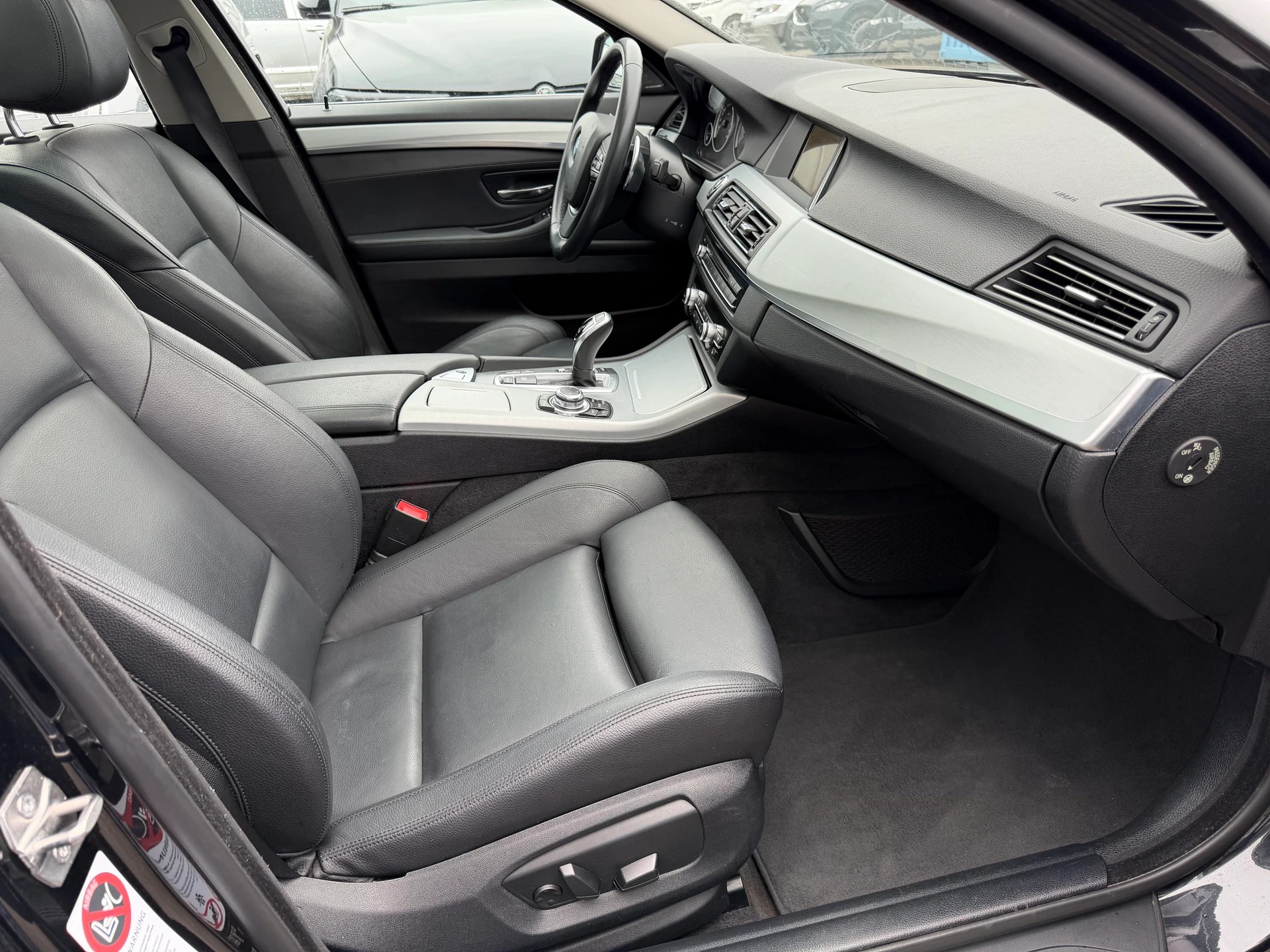 BMW 530d Touring xDrive Steptronic-image-5