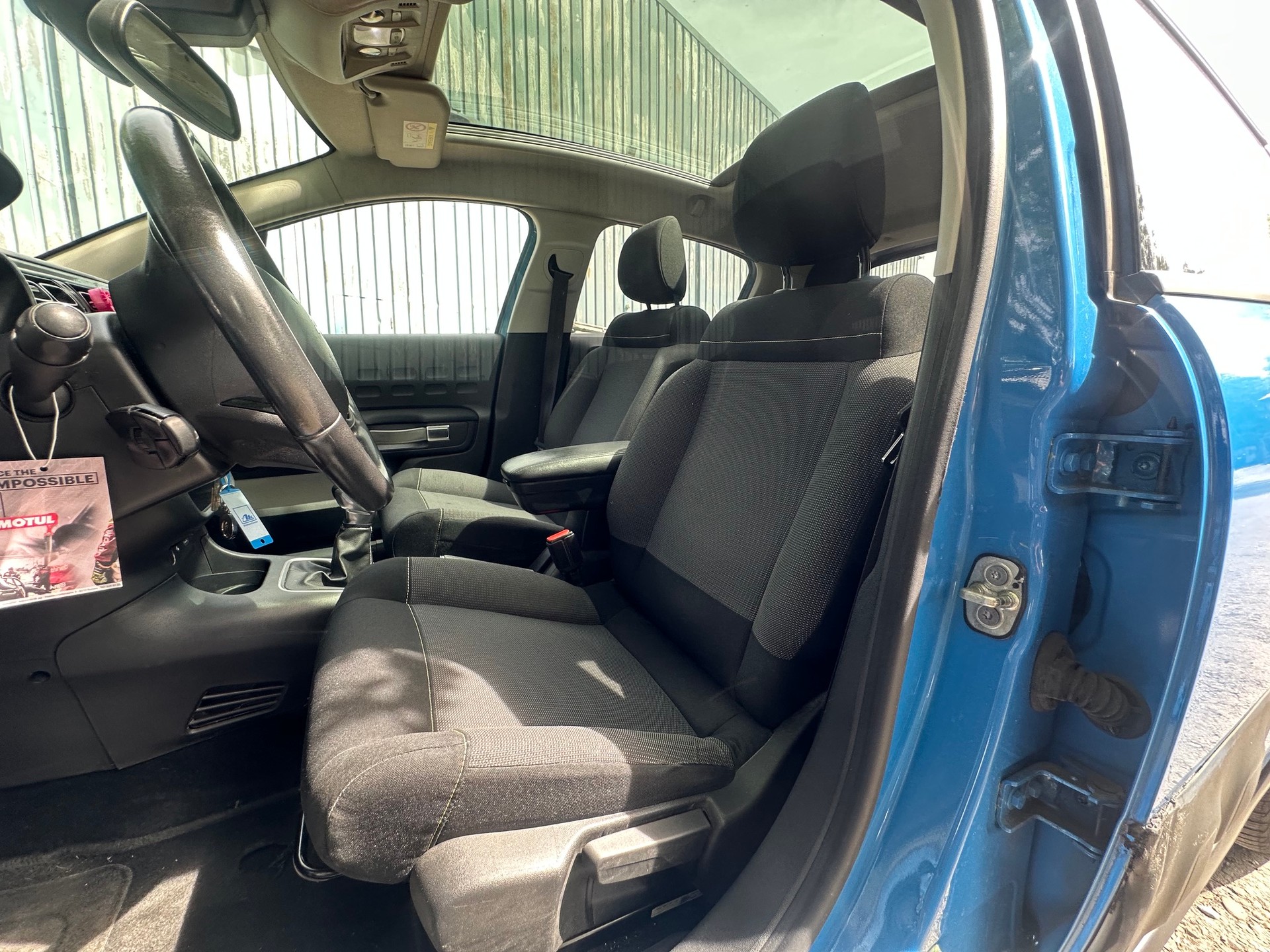 CITROEN C3 1.2i PureTech Shine-image-10