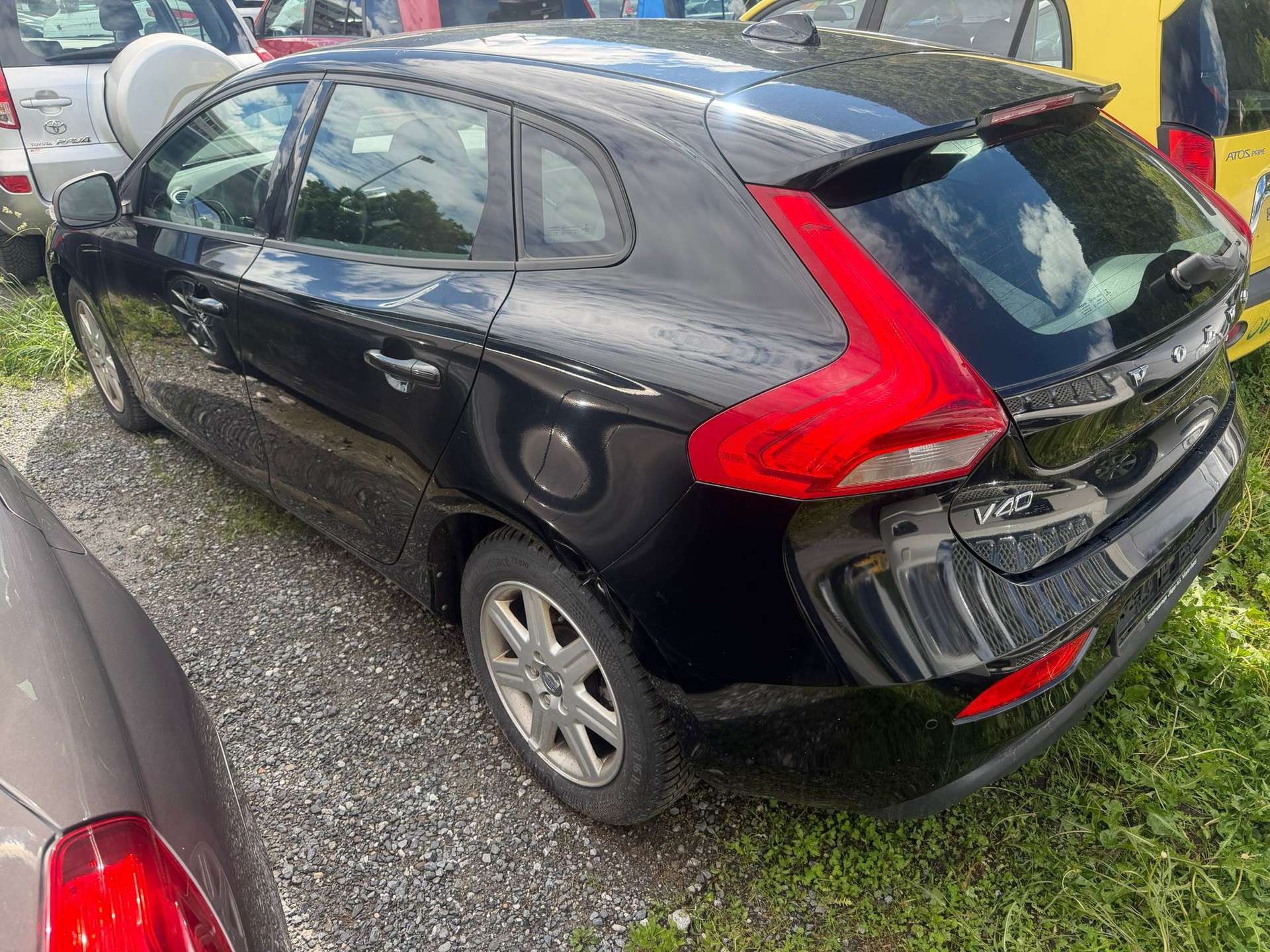VOLVO V40 D2-image-2