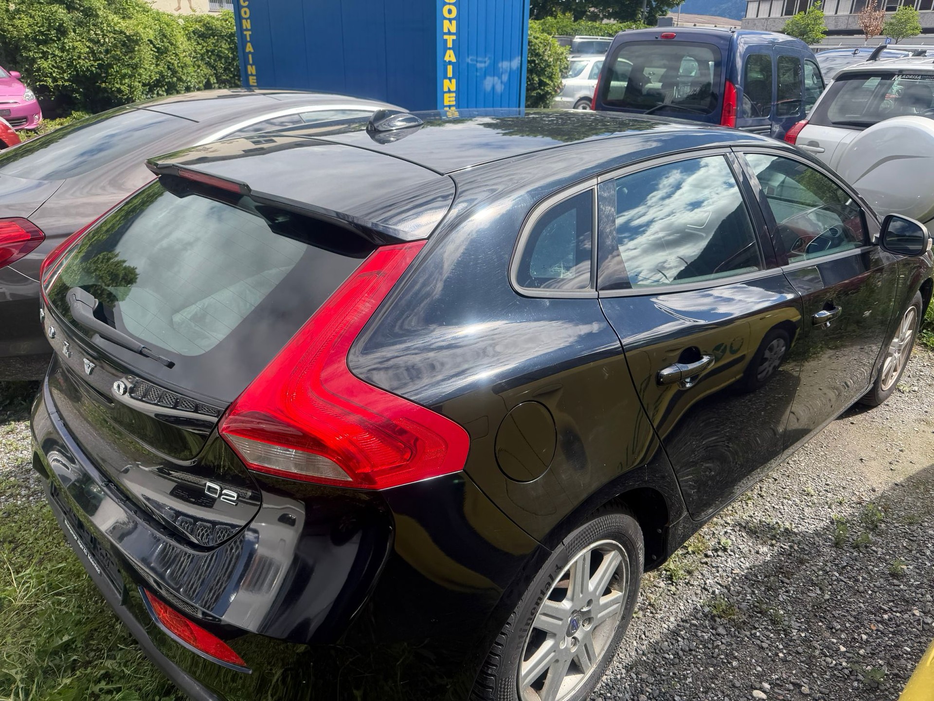 VOLVO V40 D2-image-9