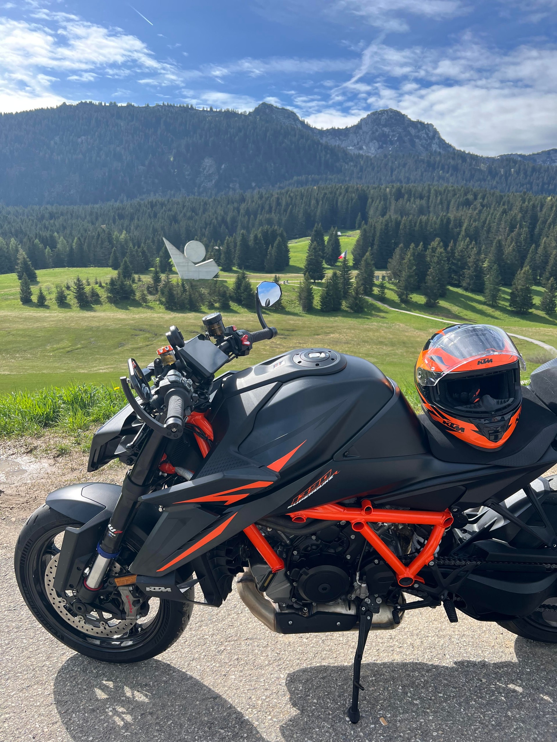KTM 1390 Super Duke R EVO-image-1