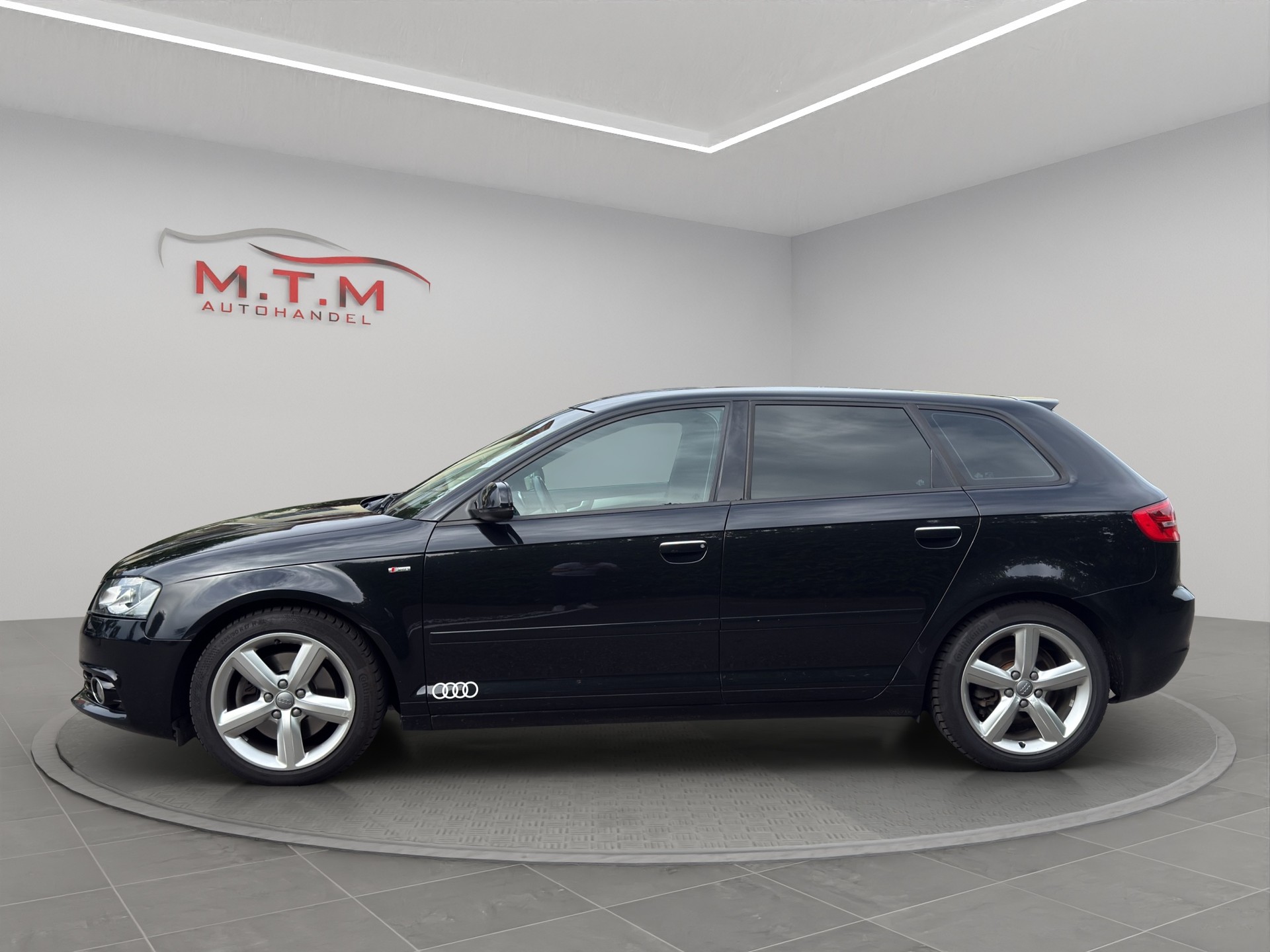 AUDI A3 Sportback 2.0 TFSI Style S-tronic-image-5