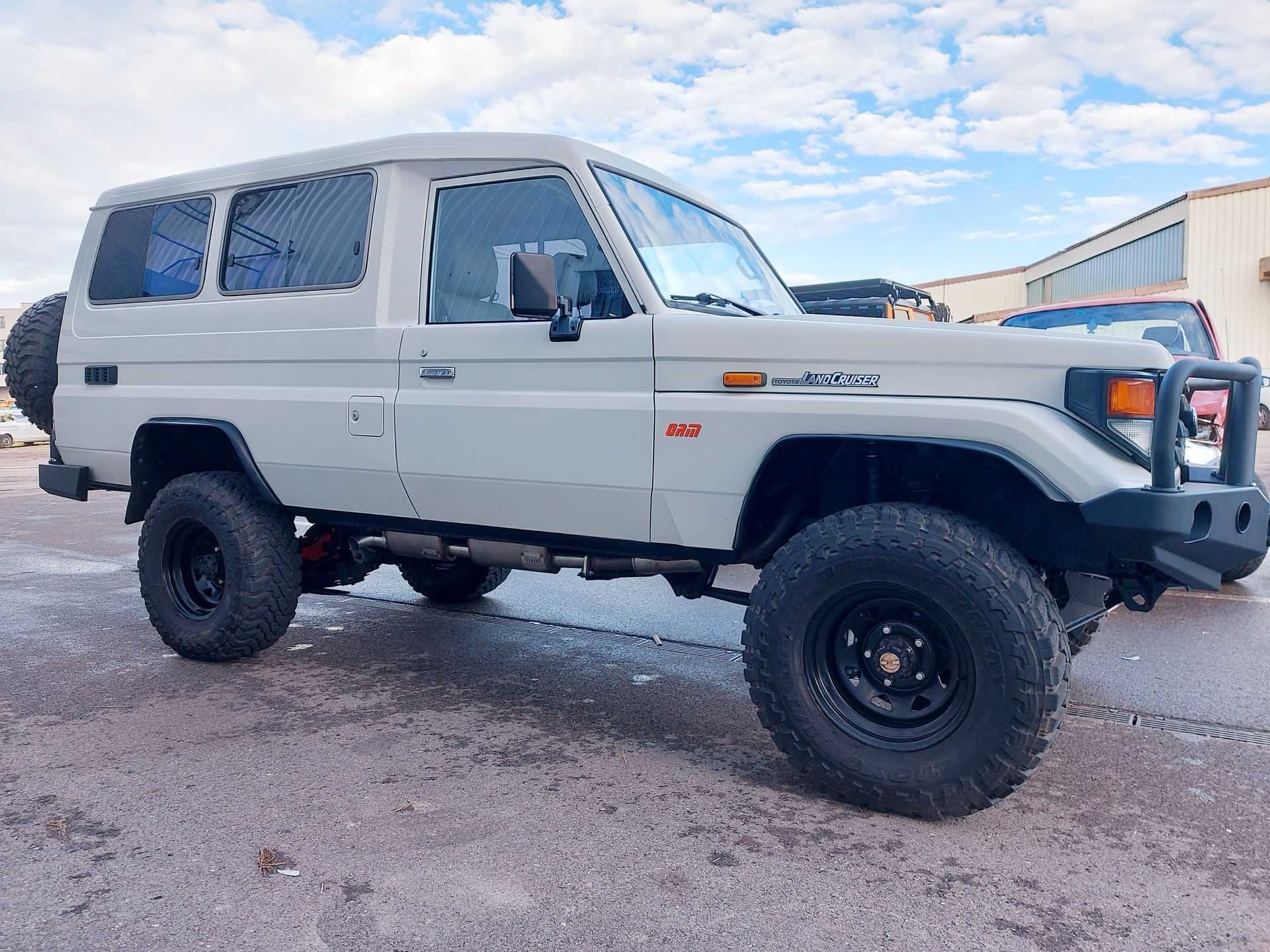 TOYOTA LandCruiser HZJ78-image-6