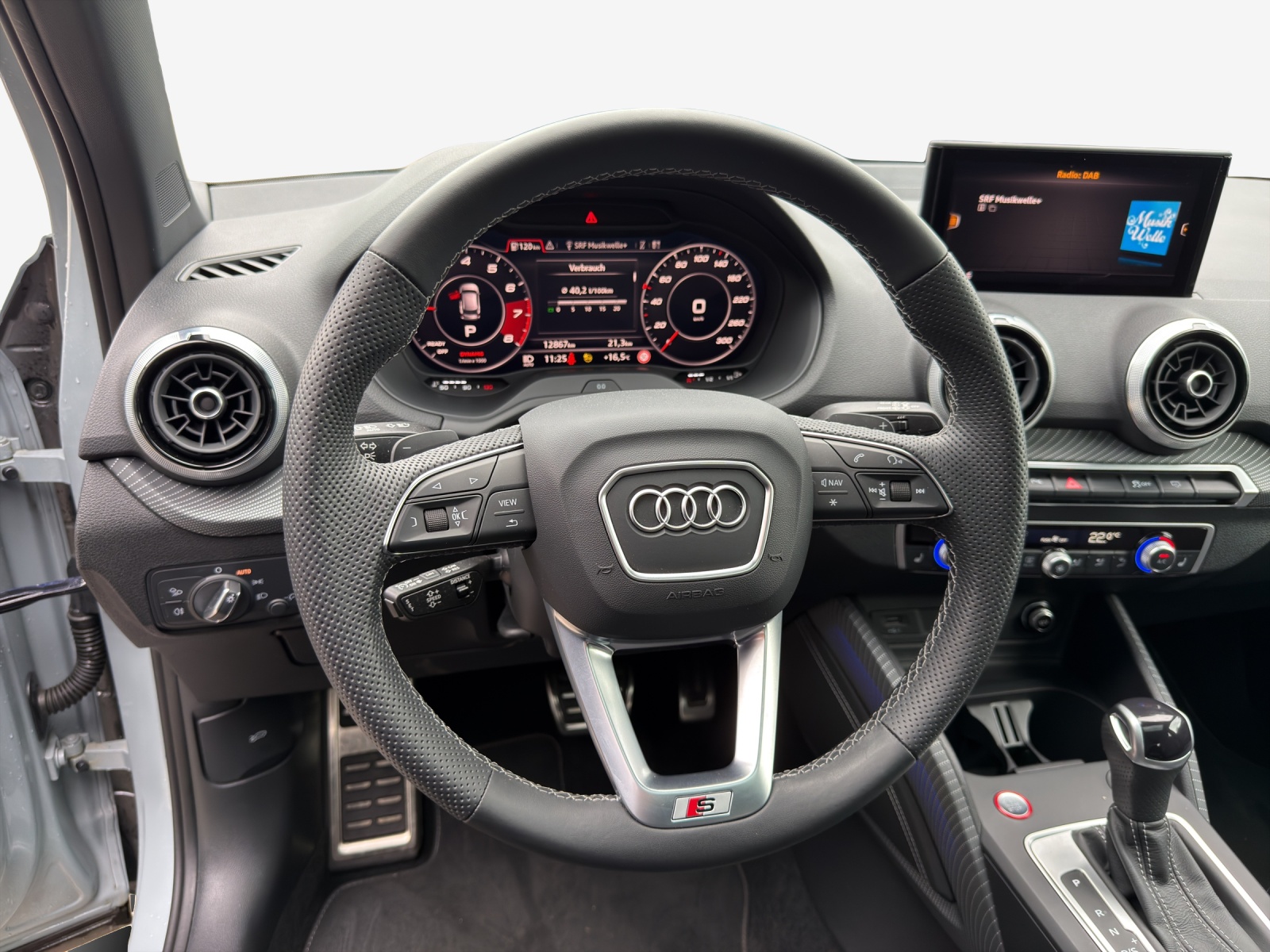 AUDI SQ2 TFSI quattro S-tronic-image-9