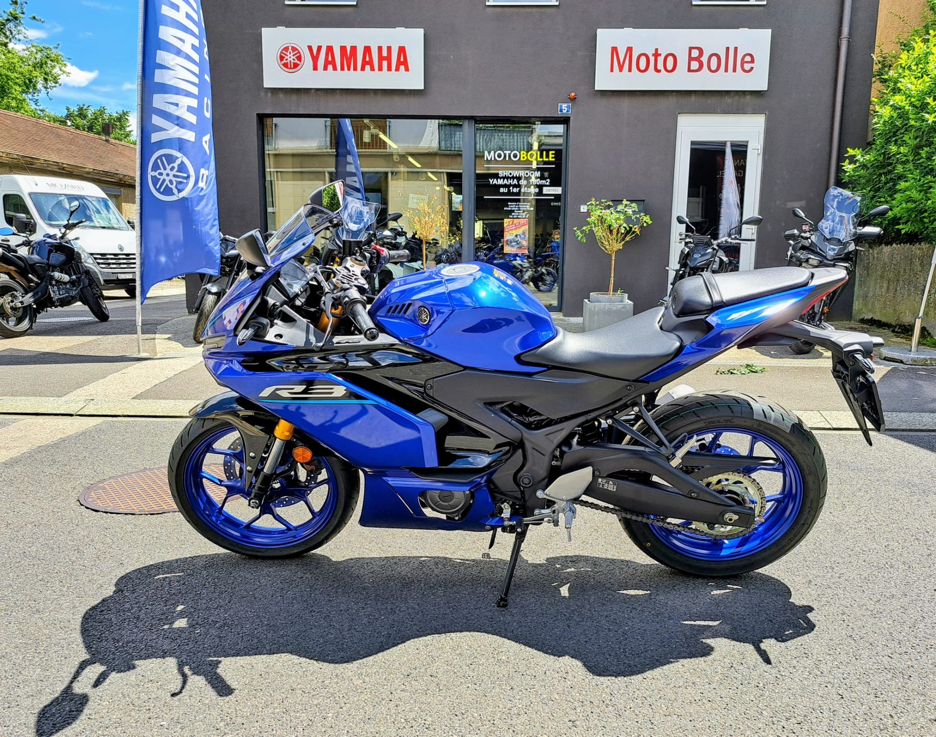 YAMAHA YZF-R3-image-3