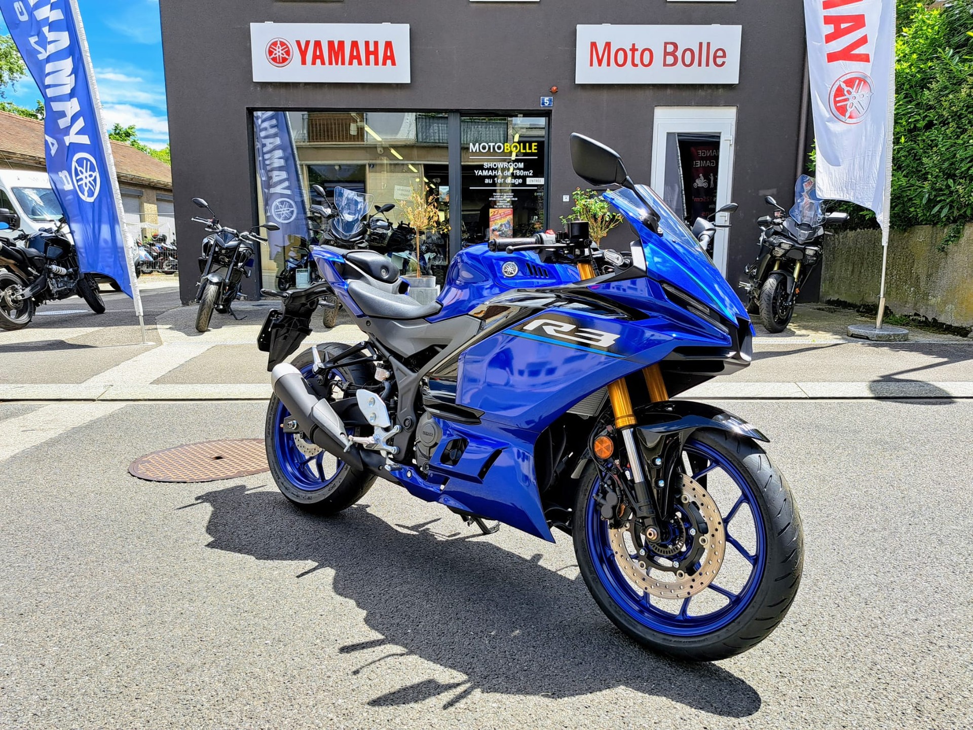 YAMAHA YZF-R3-image-1