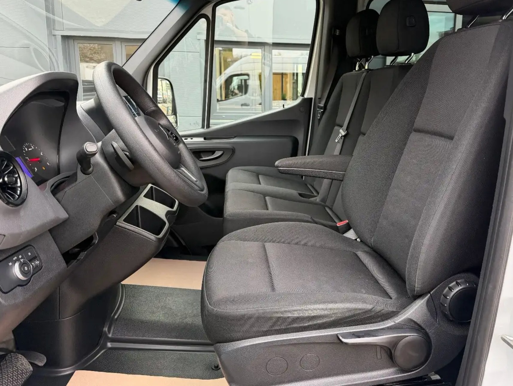 MERCEDES-BENZ Sprinter 317 CDI Standard 9G-TRONIC / 9-Plätzer / Klima-image-7
