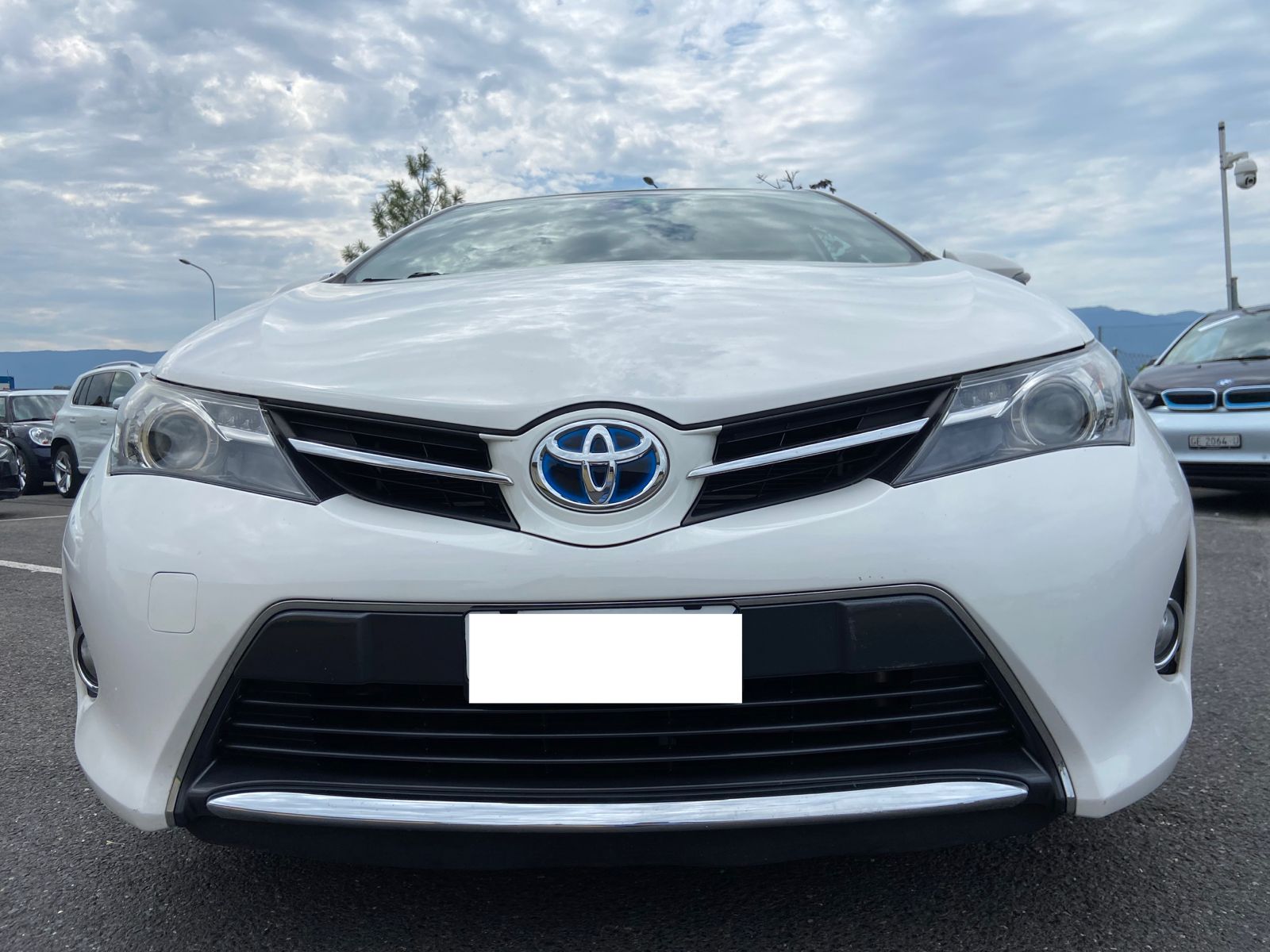 TOYOTA Auris 1.8 16V HSD Linea Luna ***Prix Fixe***