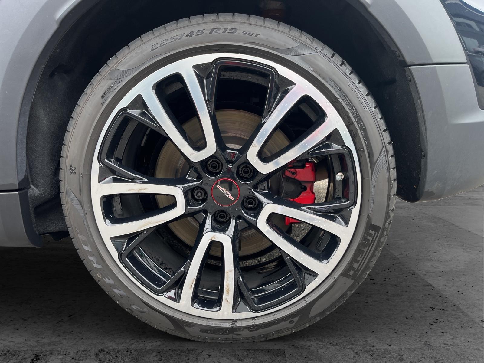 MINI Countryman F60 2.0i John Cooper Works ALL4-image-9
