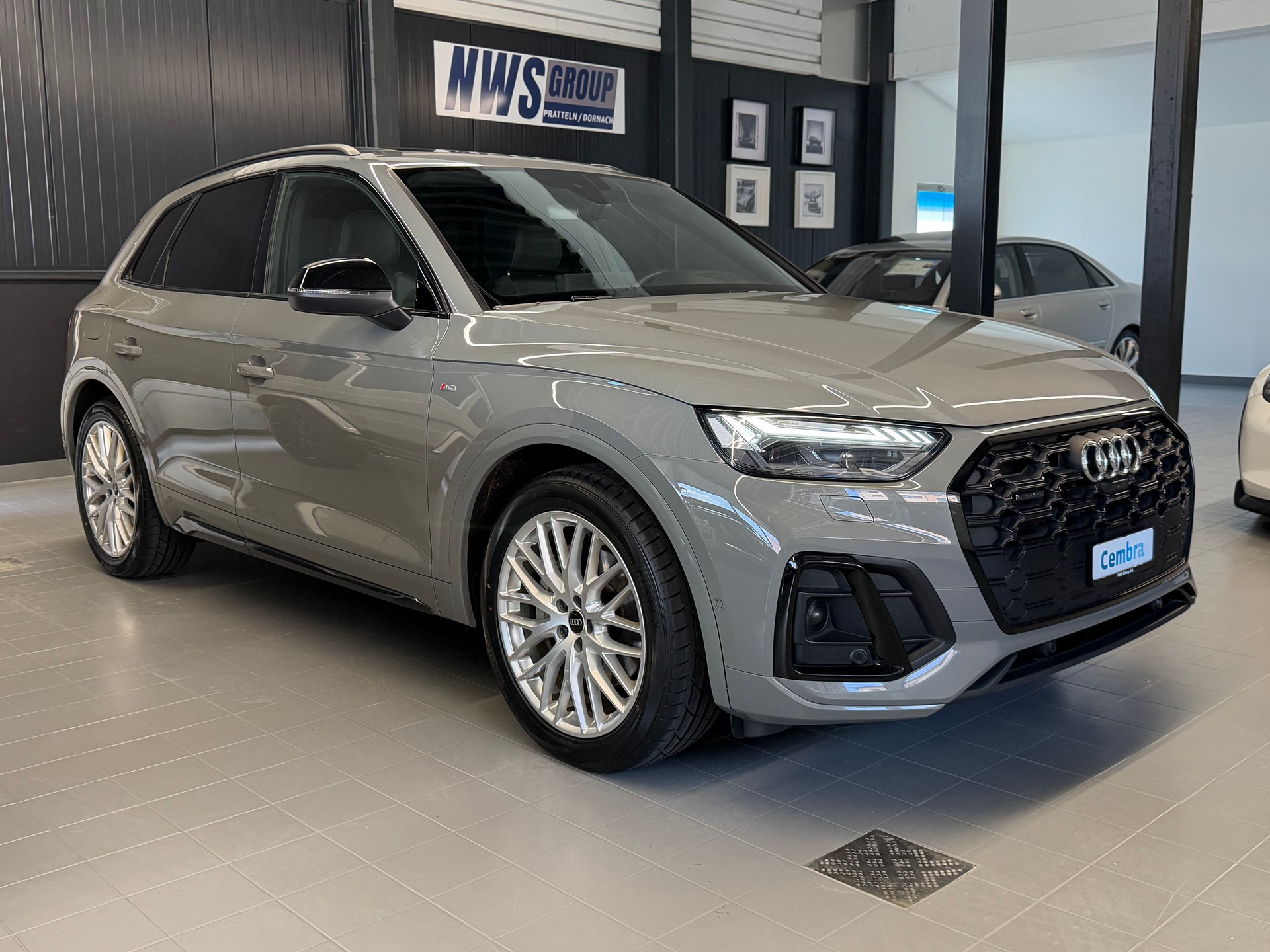 AUDI Q5 50 TDI S-line Black Edition quattro tiptronic-showroom-element-1