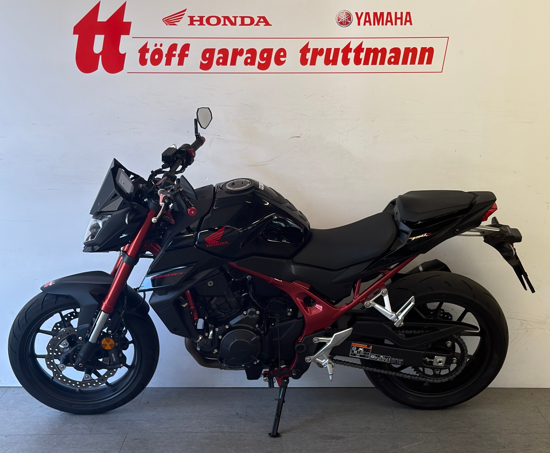 HONDA CB 750 Hornet (35kW)-showroom-element-1