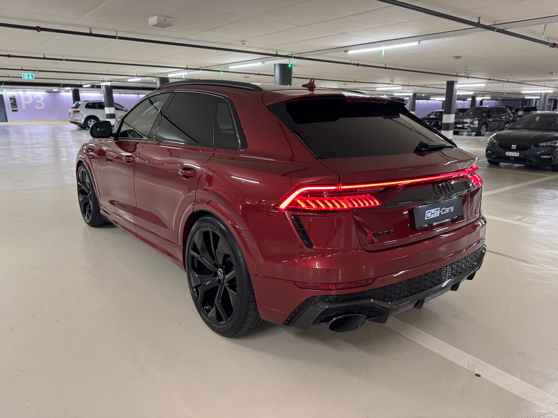 AUDI RSQ8 quattro tiptronic-showroom-element-2