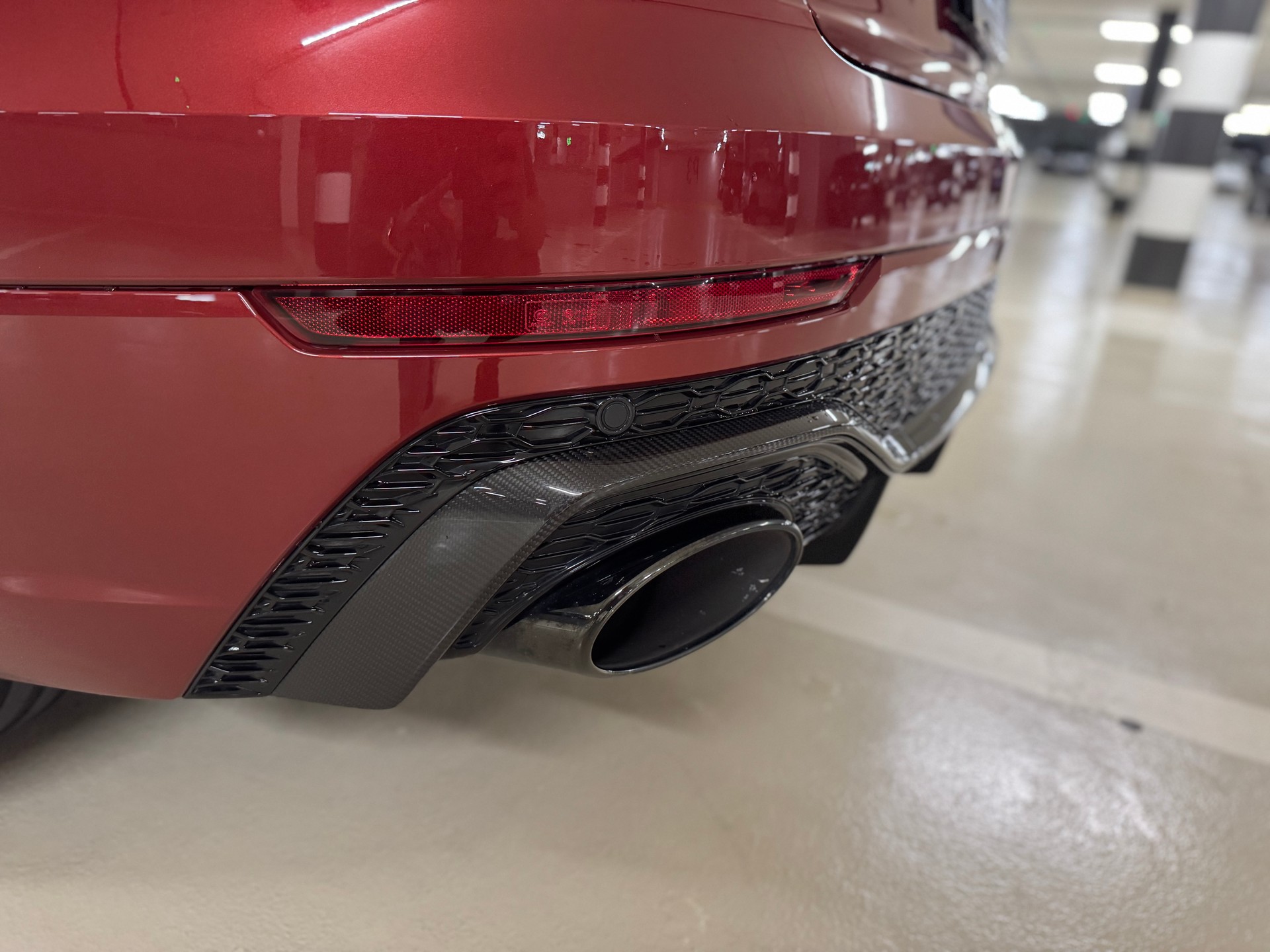 AUDI RSQ8 quattro tiptronic-showroom-element-3