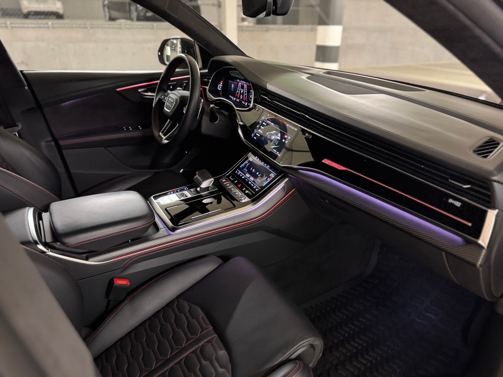 AUDI RSQ8 quattro tiptronic-image-13