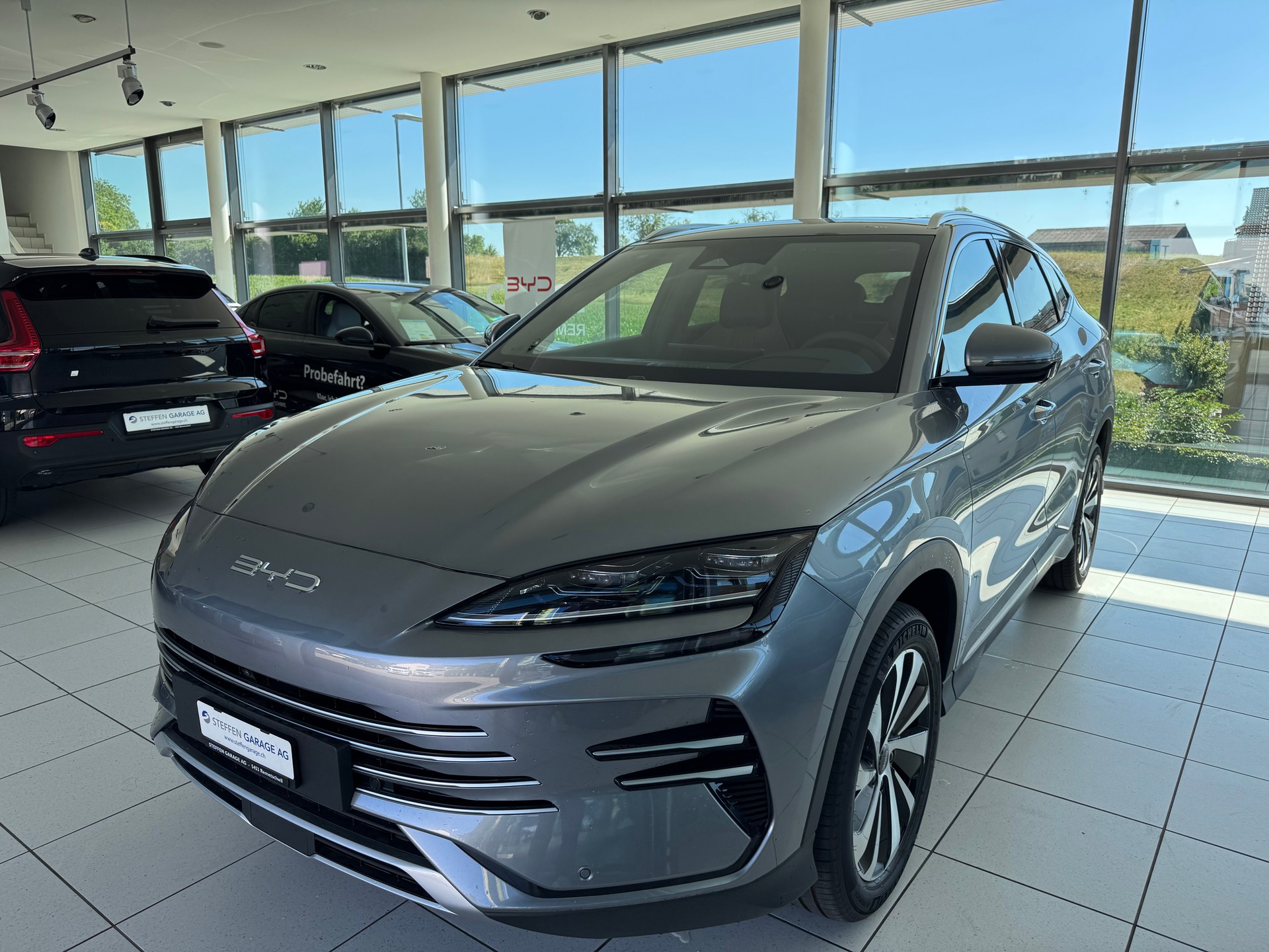 BYD Seal U DM-i Design AWD-showroom-element-3