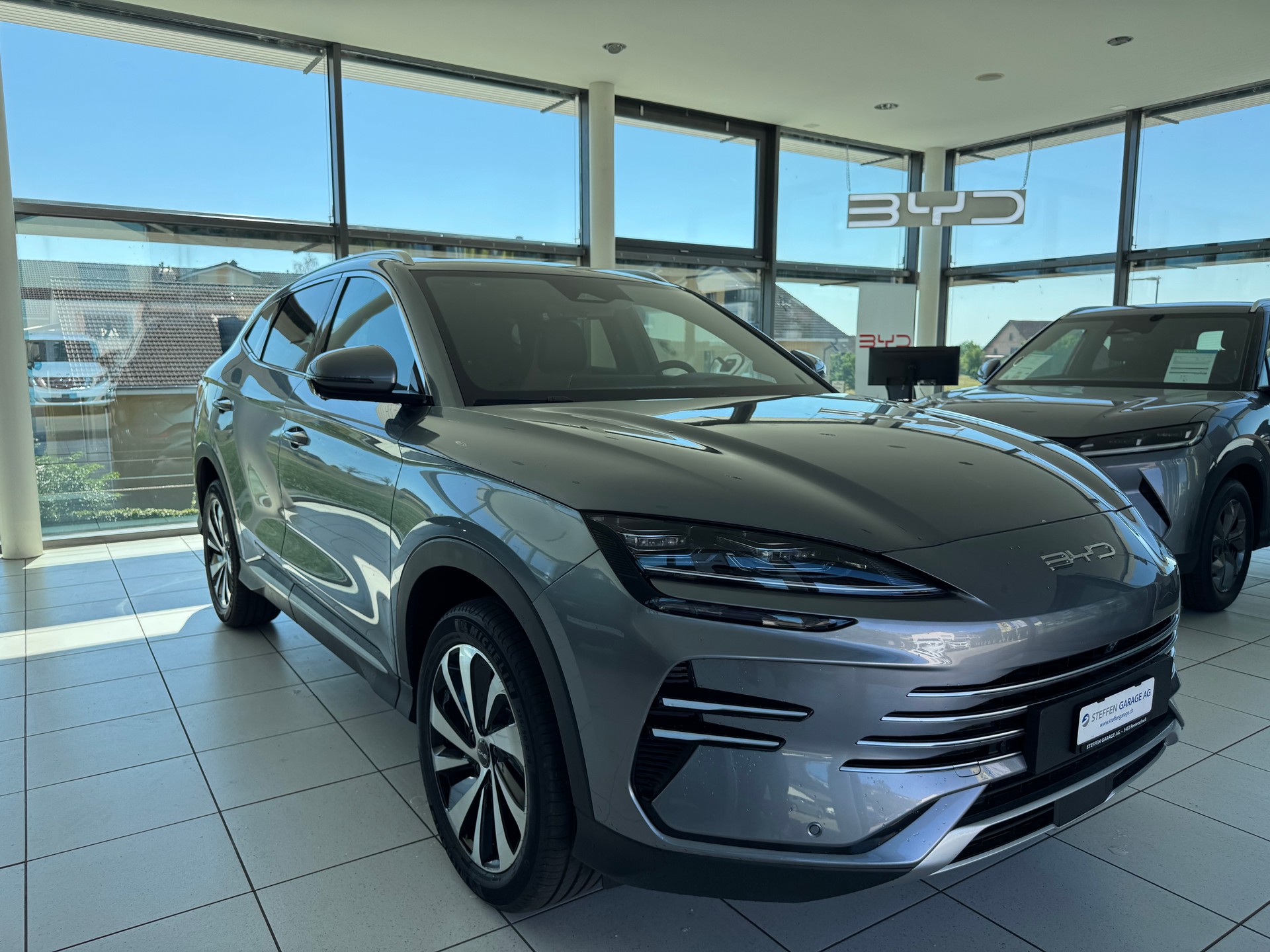 BYD Seal U DM-i Design AWD-showroom-element-2