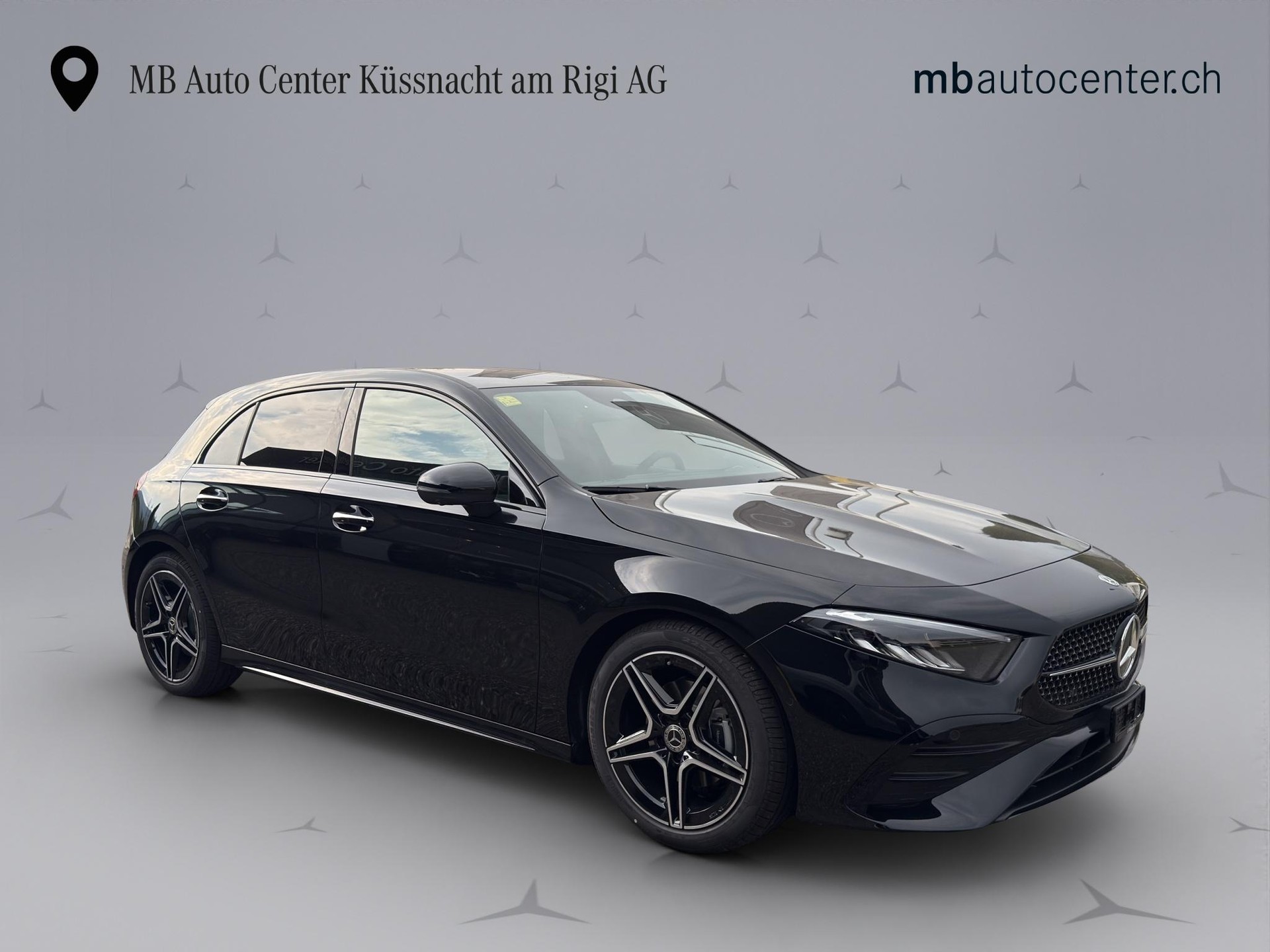 MERCEDES-BENZ A 200 Night Star AMG Line-image-8