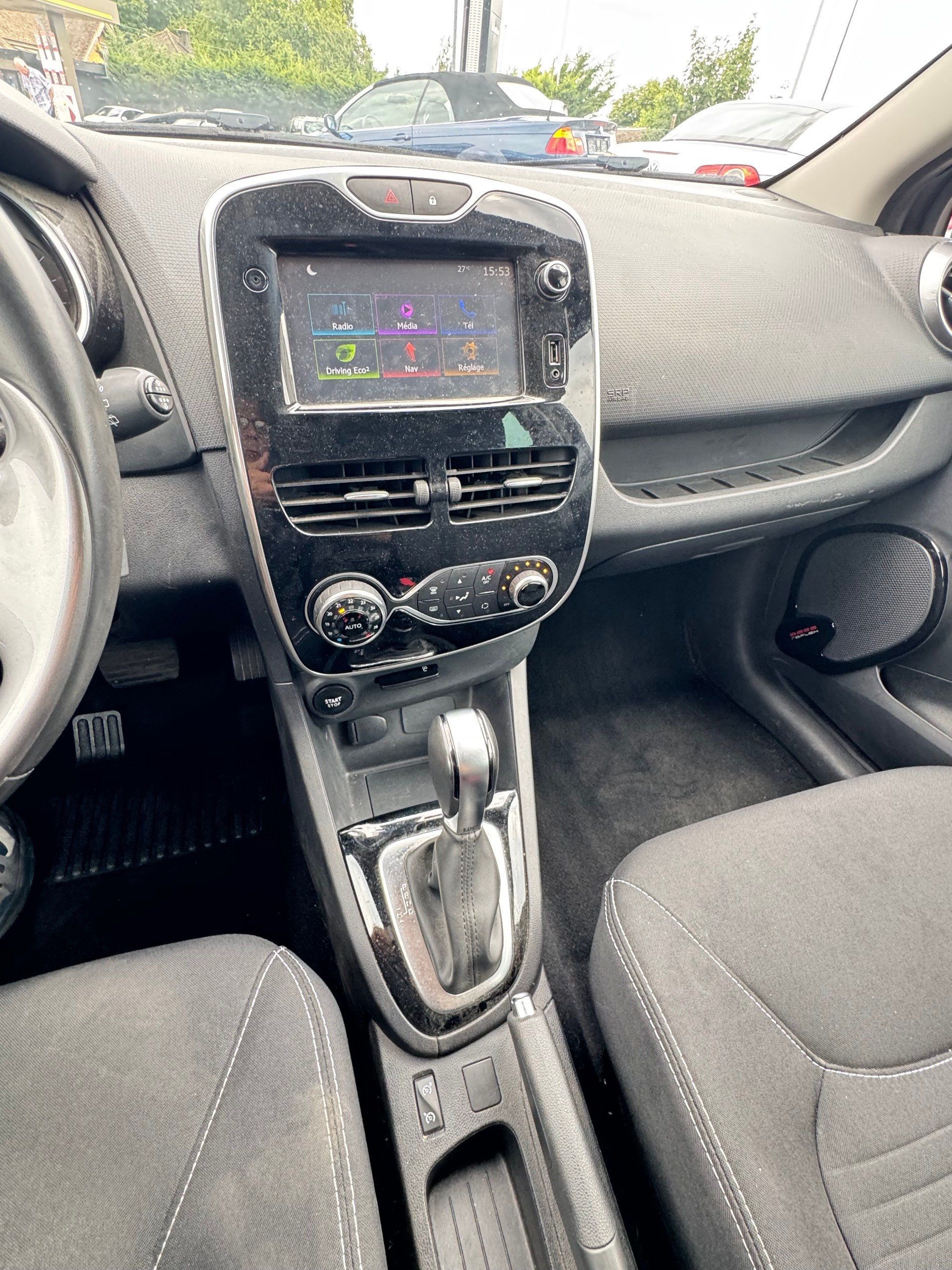 RENAULT Clio 1.2 16V T Limited EDC-image-9