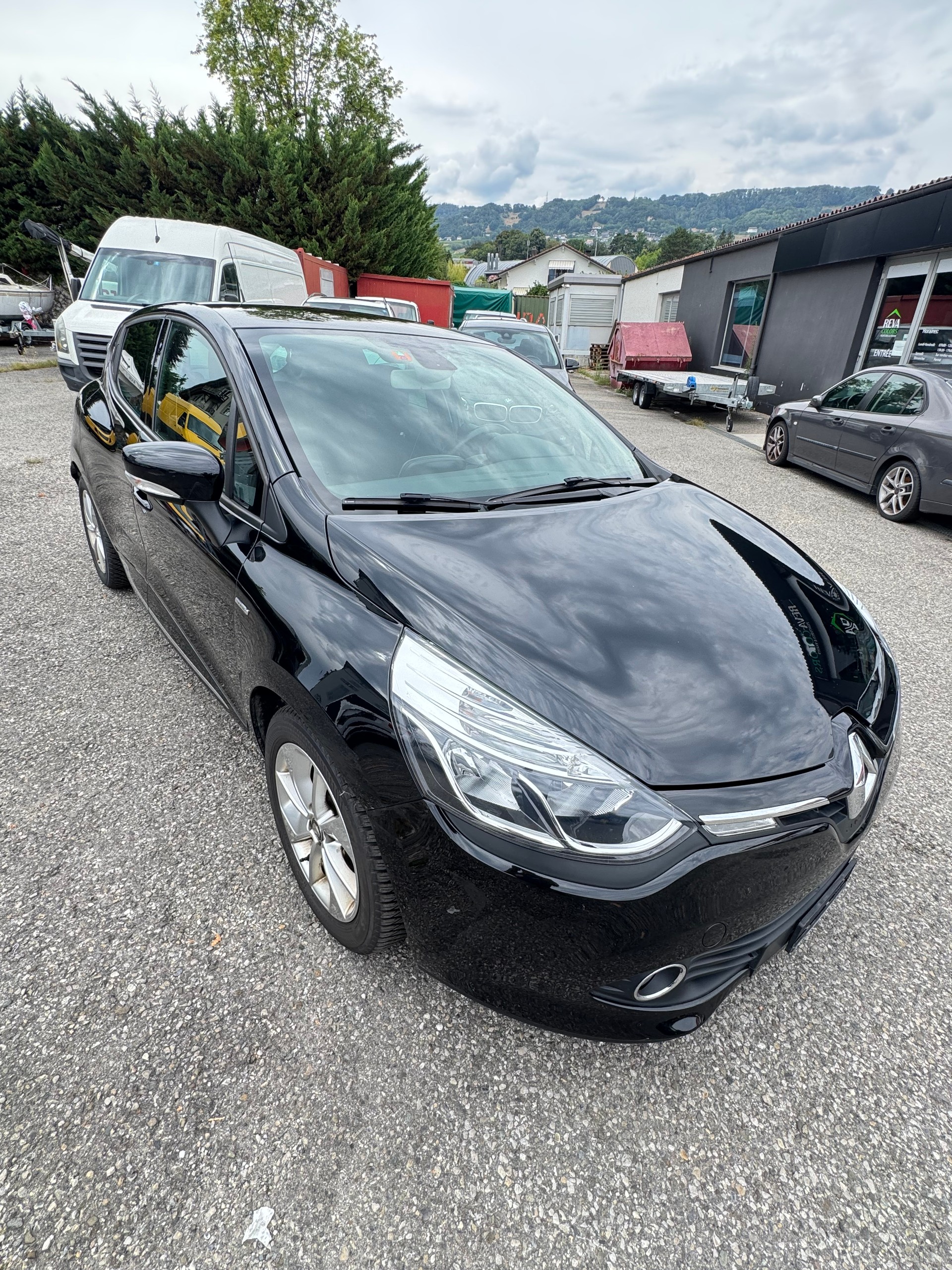 RENAULT Clio 1.2 16V T Limited EDC