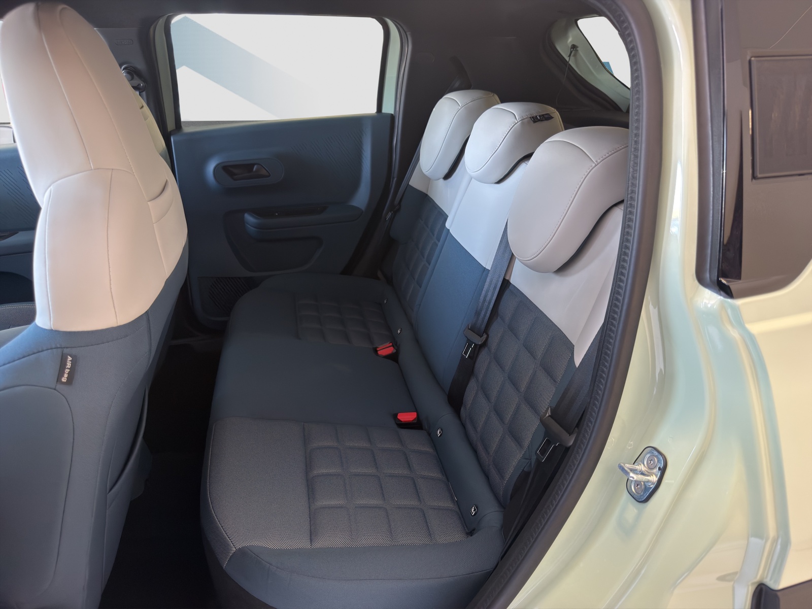 BMW 1.2 Hybrid La Prima-image-7
