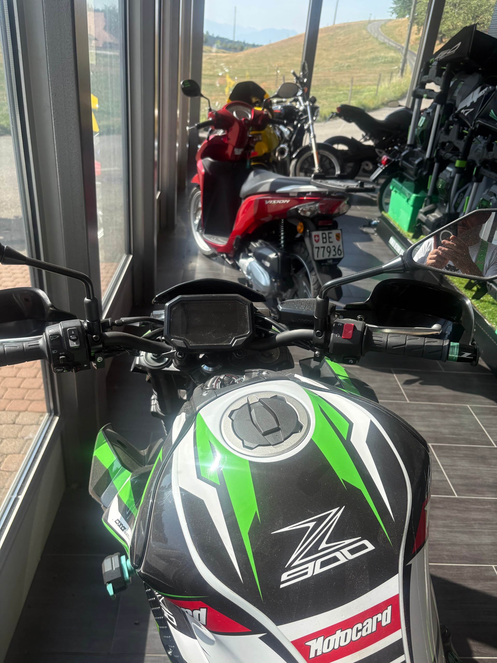KAWASAKI Z 900-image-4