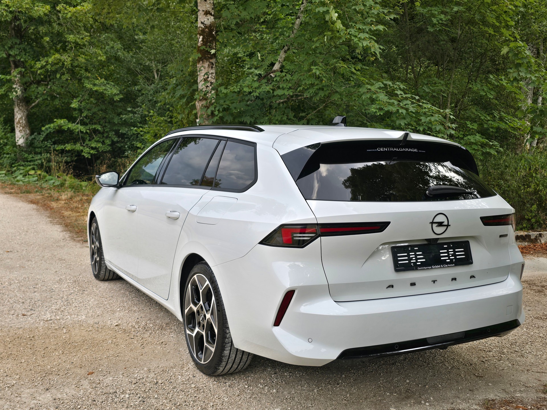 OPEL Astra Sports Tourer 1.6 PHEV Turbo Ultimate-showroom-element-1