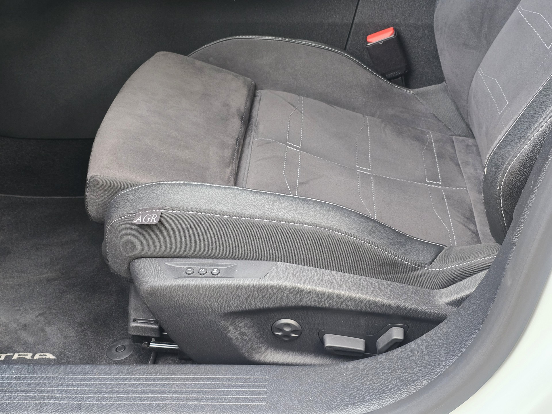 OPEL Astra Sports Tourer 1.6 PHEV Turbo Ultimate-image-5