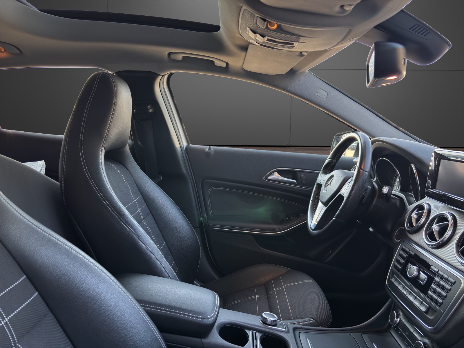 MERCEDES-BENZ GLA 200 CDI Swiss Star Edition Urban 4Matic 7G-DCT-image-9